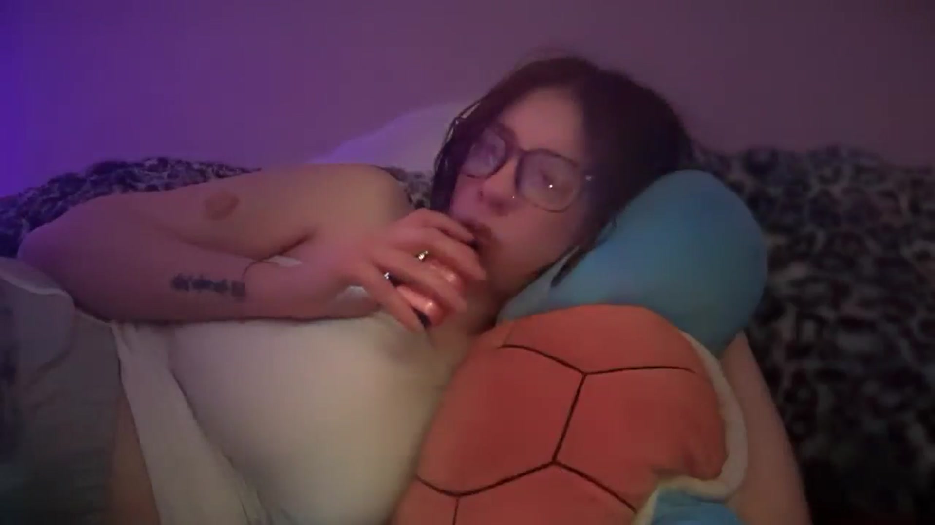 Gallery image thumbnail from Vixendrips's myfreecams stream on, 05/03/2026, 12:51 image 10 of 20