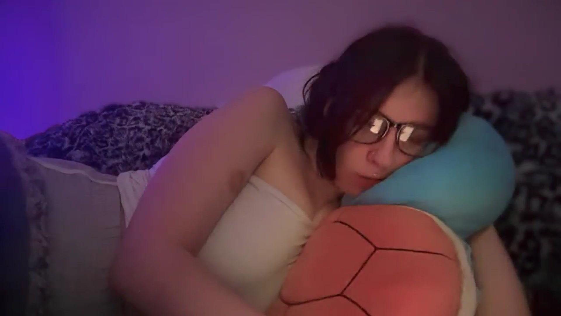 Gallery image thumbnail from Vixendrips's myfreecams stream on, 05/03/2026, 12:51 image 8 of 20