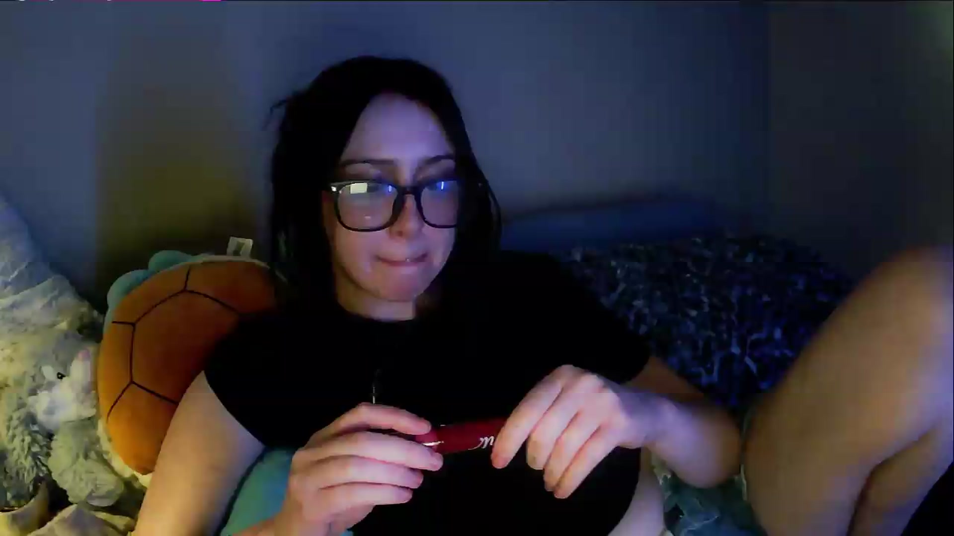 Gallery image thumbnail from Vixendrips's myfreecams stream on, 05/18/2026, 23:56 image 20 of 20