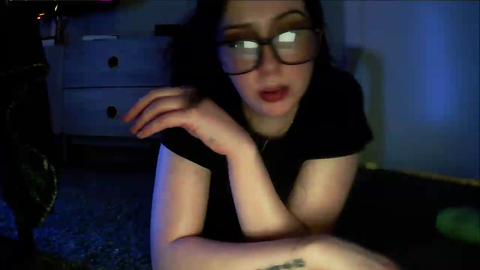 Gallery image thumbnail from Vixendrips's myfreecams stream on, 05/19/2026, 02:56 image 20 of 20