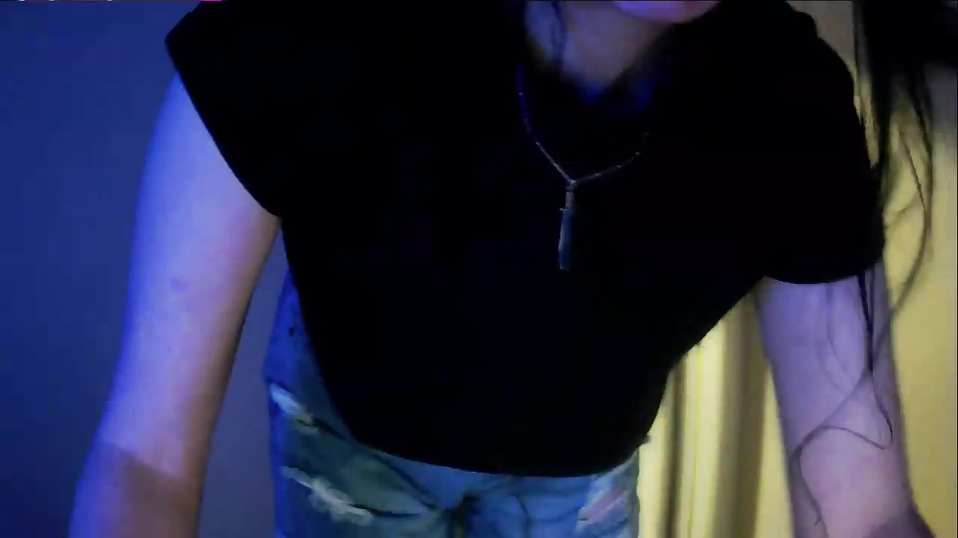 Gallery image thumbnail from Vixendrips's myfreecams stream on, 05/19/2026, 02:56 image 10 of 20