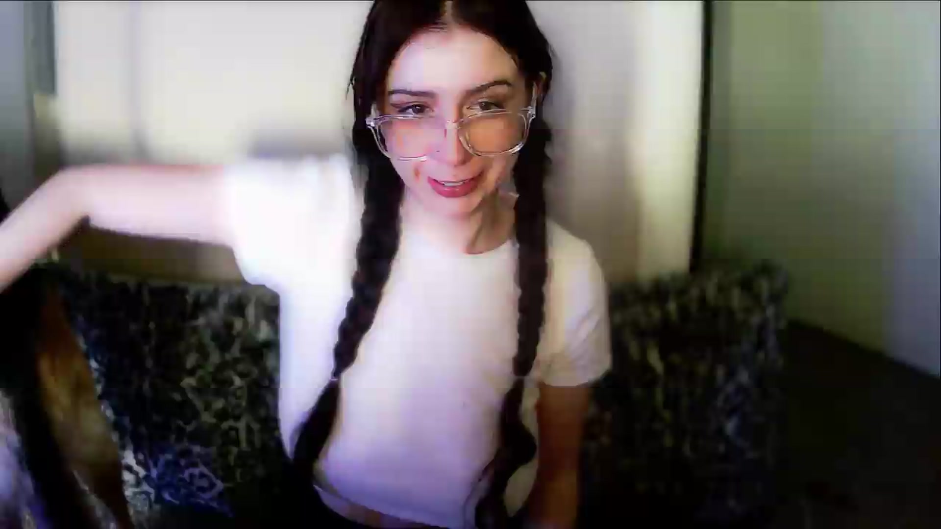 Gallery image thumbnail from Vixendrips's myfreecams stream on, 05/20/2026, 18:39 image 5 of 20