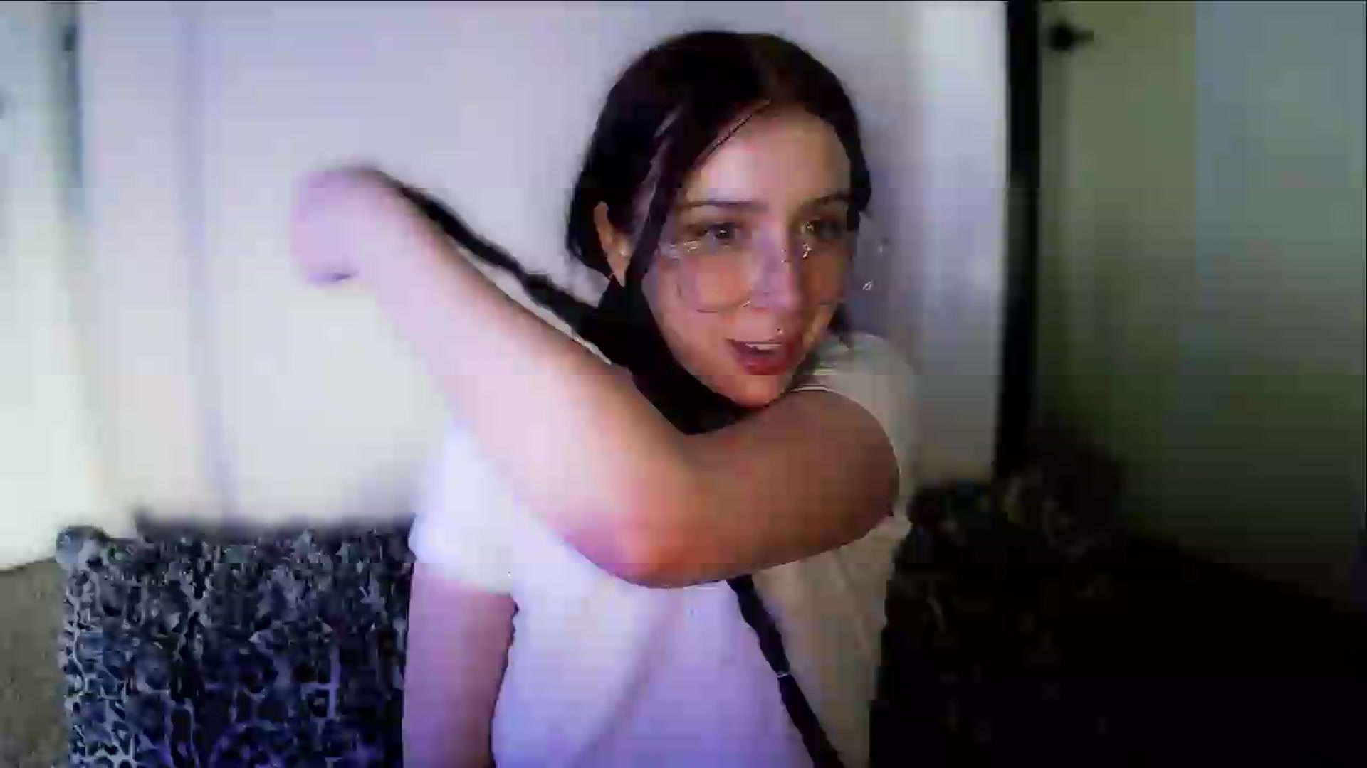 Gallery image thumbnail from Vixendrips's myfreecams stream on, 05/20/2026, 19:30 image 6 of 20