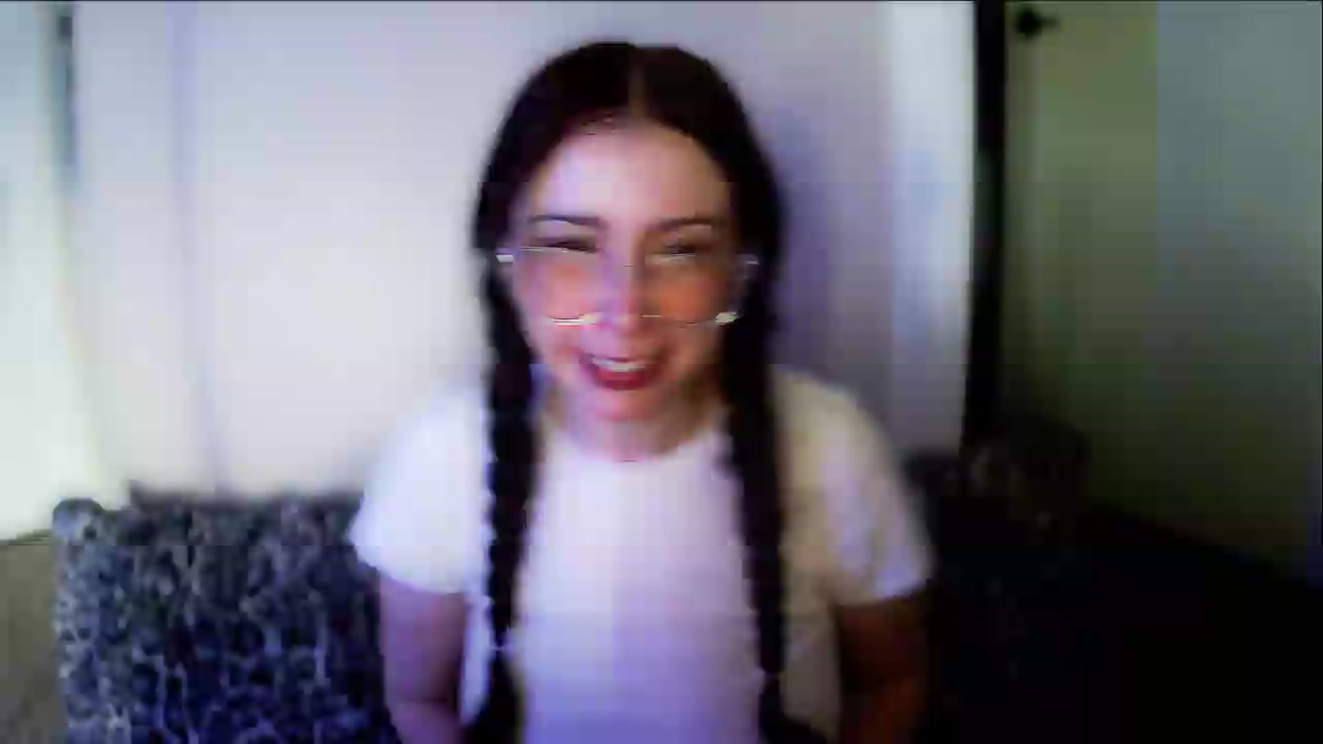 Gallery image thumbnail from Vixendrips's myfreecams stream on, 05/20/2026, 19:30 image 8 of 20