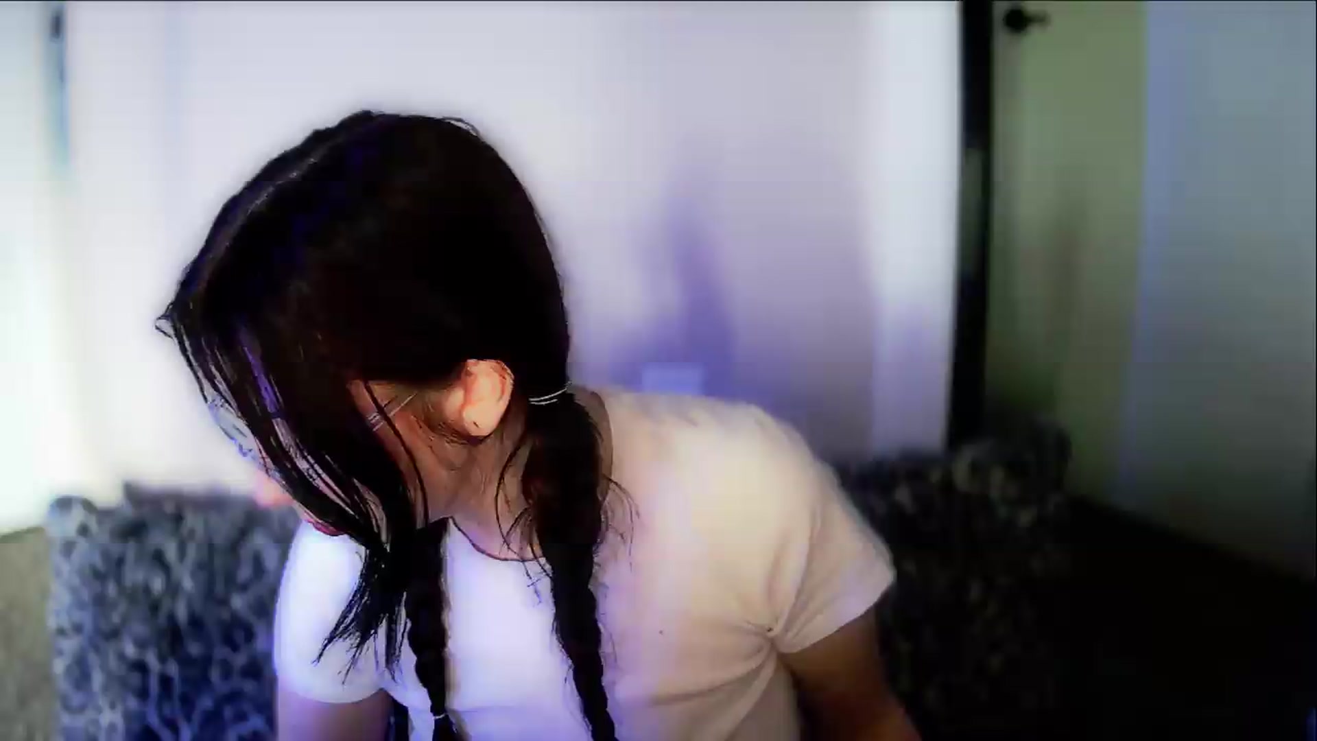 Gallery image thumbnail from Vixendrips's myfreecams stream on, 05/20/2026, 19:30 image 2 of 20