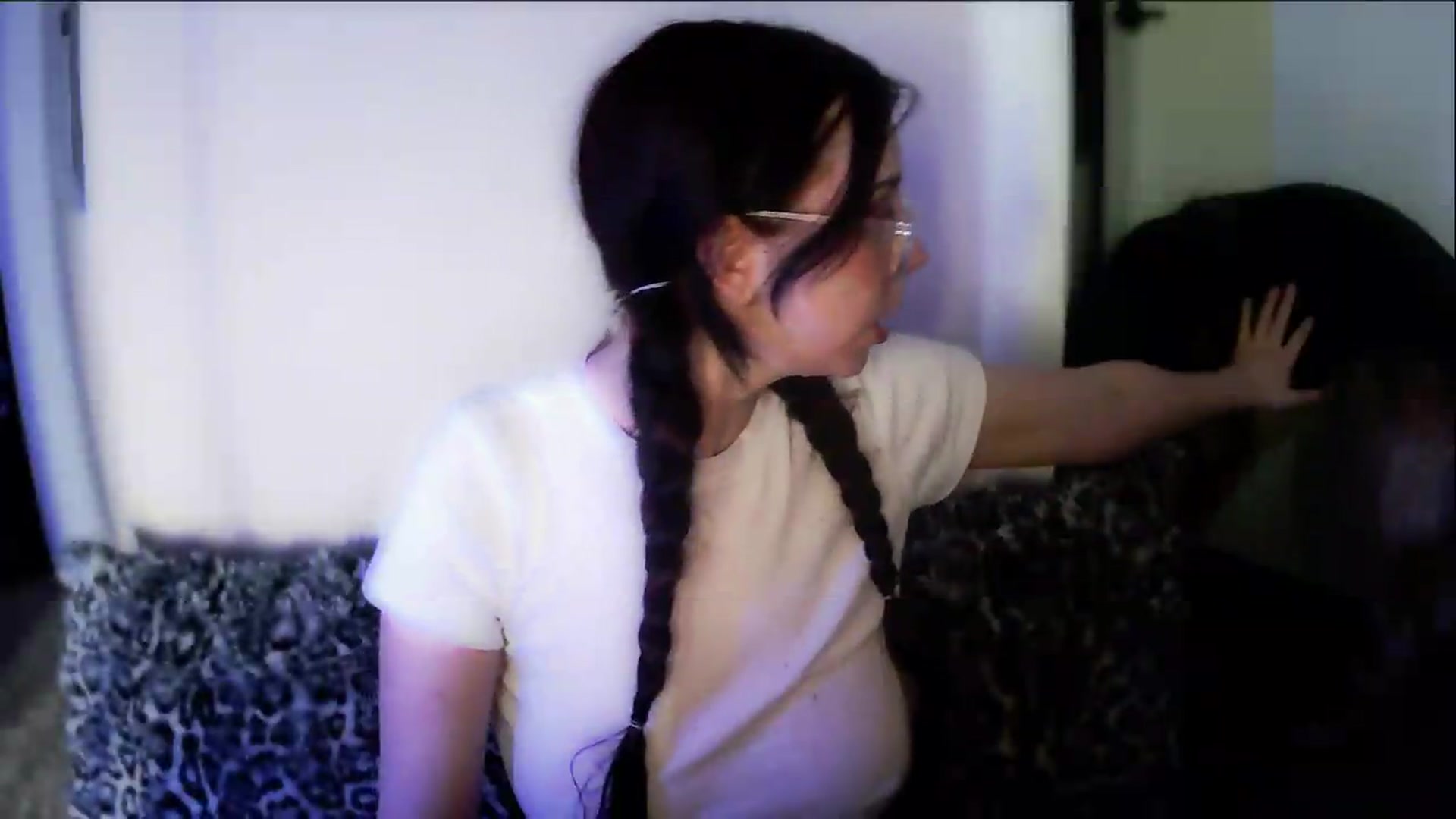Gallery image thumbnail from Vixendrips's myfreecams stream on, 05/20/2026, 19:30 image 16 of 20