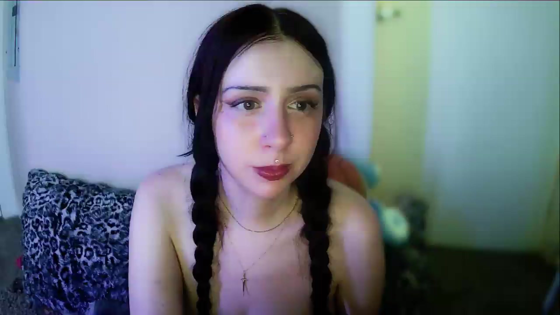 Gallery image thumbnail from Vixendrips's myfreecams stream on, 05/22/2026, 14:48 image 6 of 20