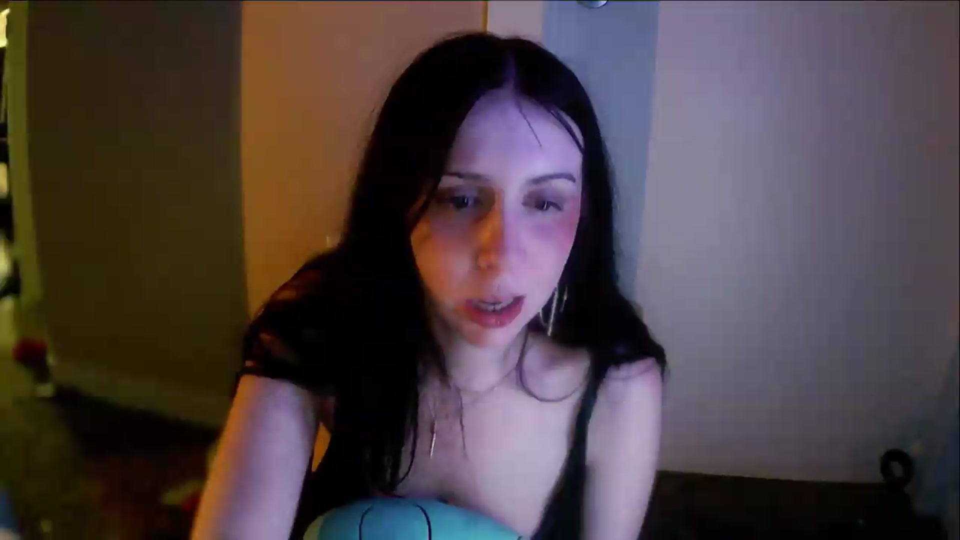 Gallery image thumbnail from Vixendrips's myfreecams stream on, 05/24/2026, 09:58 image 4 of 20