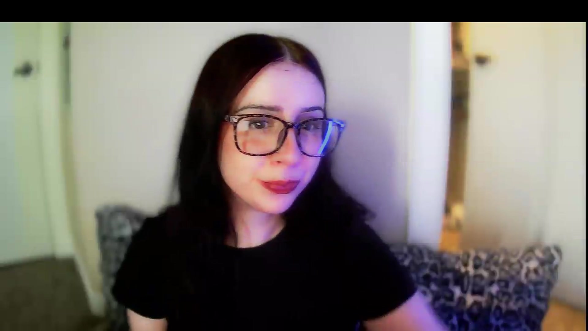 Gallery image thumbnail from Vixendrips's myfreecams stream on, 05/26/2026, 18:13 image 10 of 20
