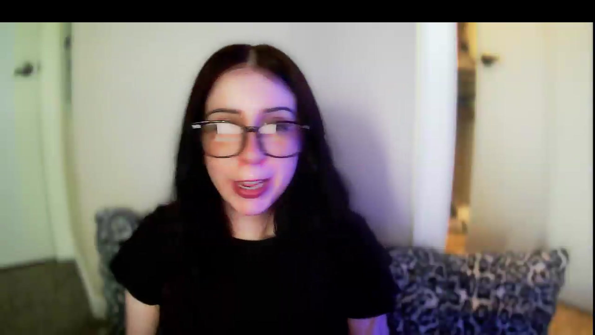 Gallery image thumbnail from Vixendrips's myfreecams stream on, 05/26/2026, 18:13 image 9 of 20