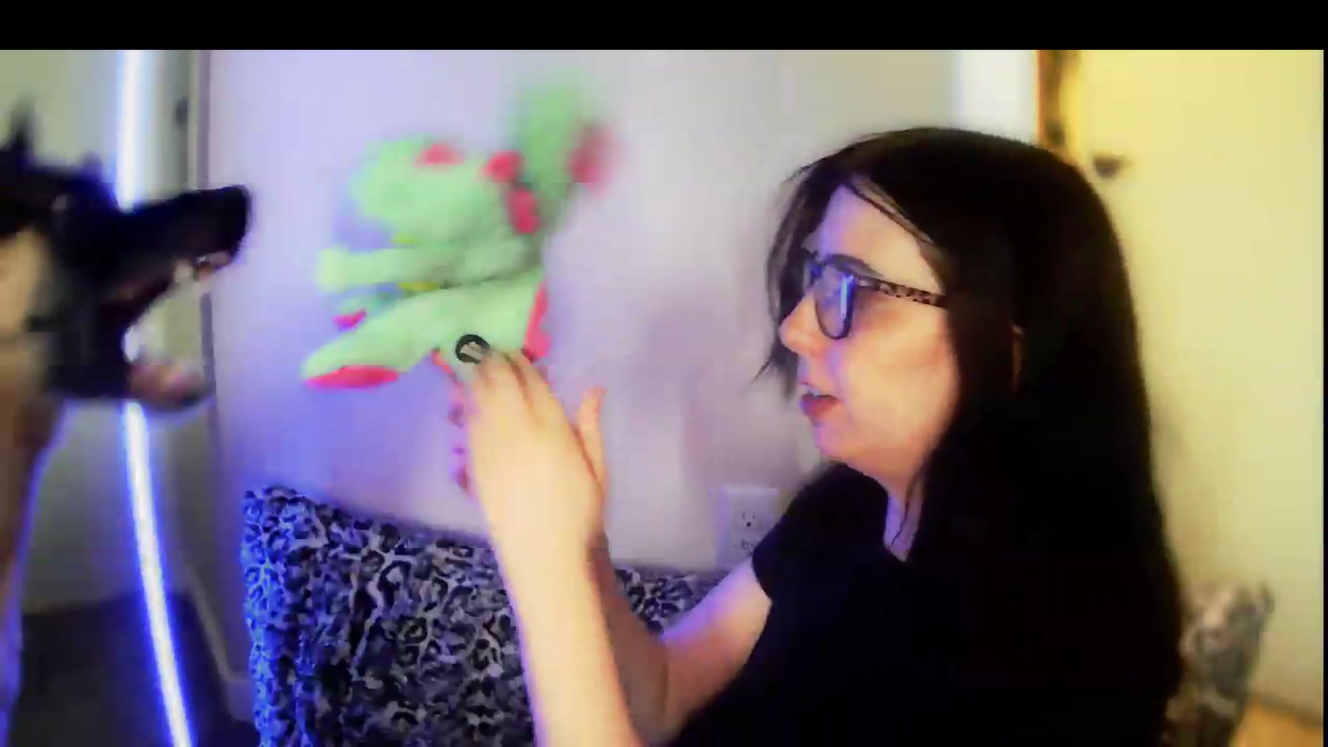 Gallery image thumbnail from Vixendrips's myfreecams stream on, 05/26/2026, 18:13 image 20 of 20