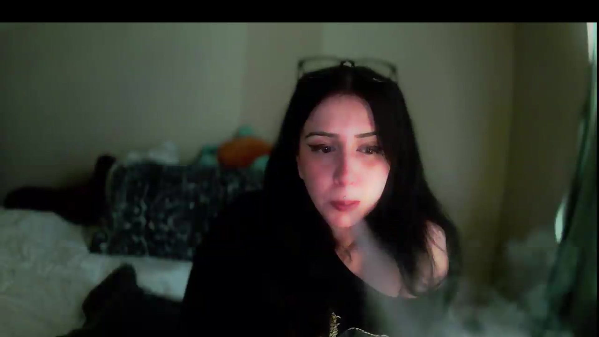 Gallery image thumbnail from Vixendrips's myfreecams stream on, 05/29/2026, 18:46 image 12 of 20