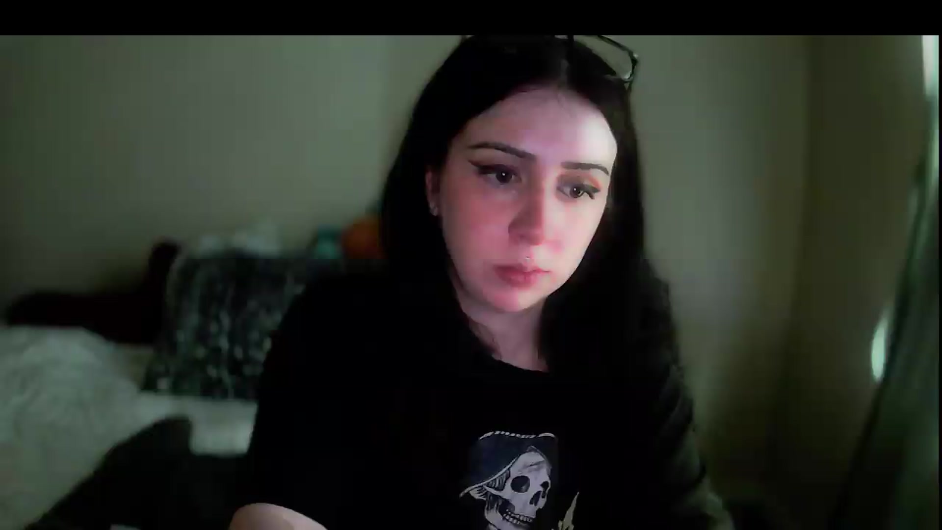Gallery image thumbnail from Vixendrips's myfreecams stream on, 05/29/2026, 18:46 image 4 of 20