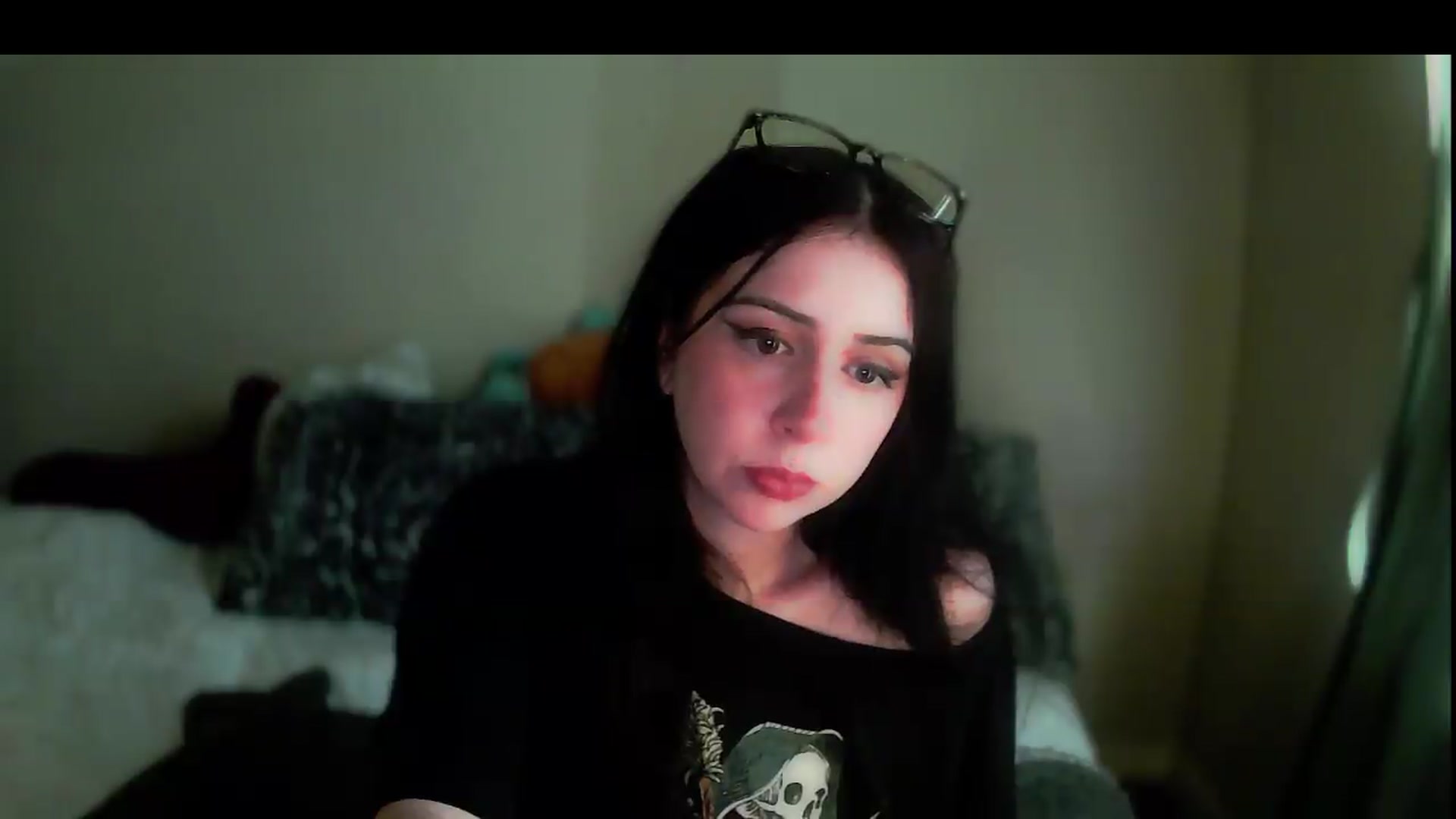 Gallery image thumbnail from Vixendrips's myfreecams stream on, 05/29/2026, 18:46 image 10 of 20