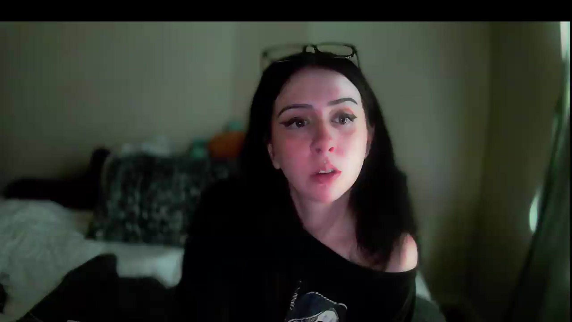 Gallery image thumbnail from Vixendrips's myfreecams stream on, 05/29/2026, 18:46 image 3 of 20