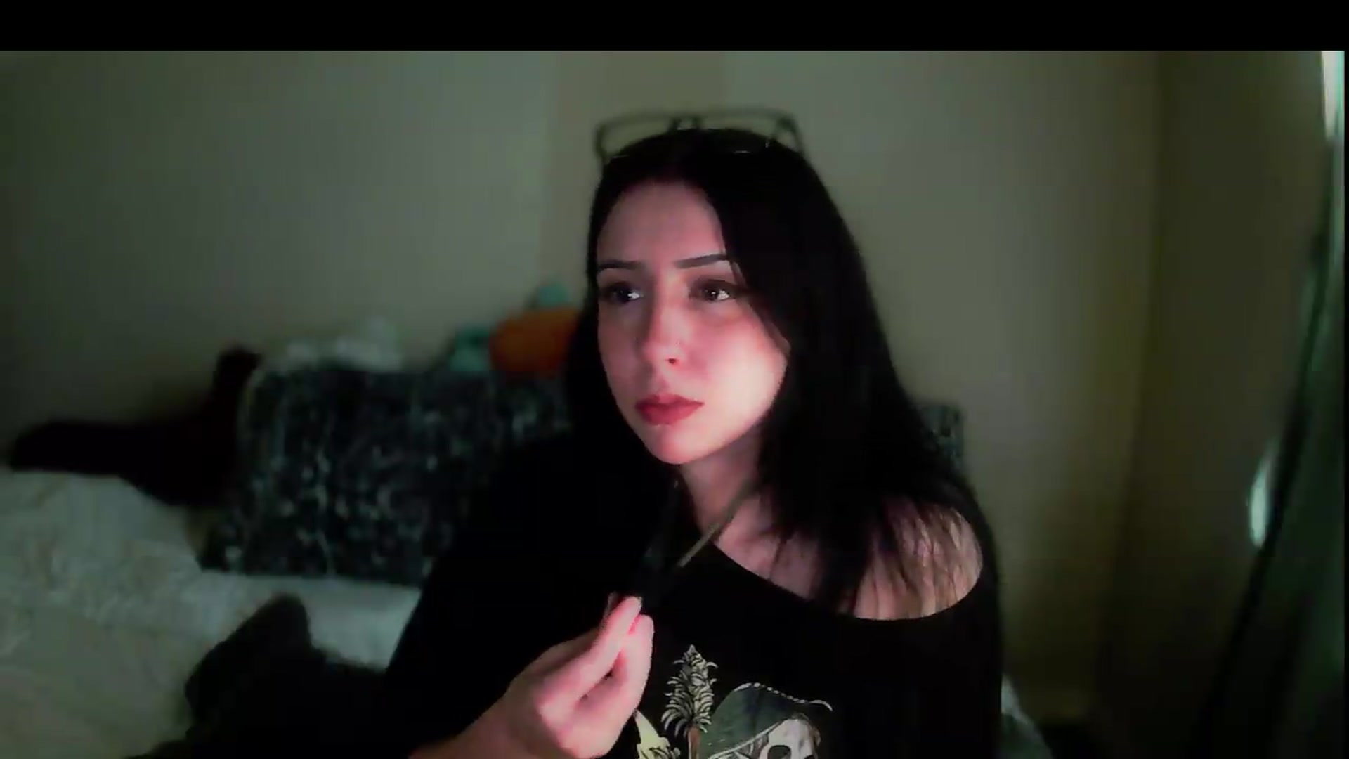 Gallery image thumbnail from Vixendrips's myfreecams stream on, 05/29/2026, 18:46 image 20 of 20