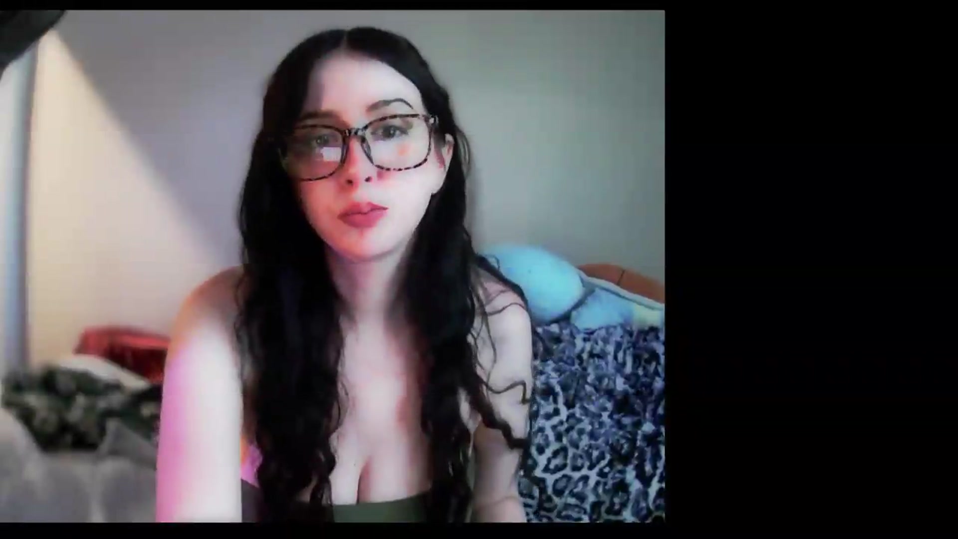 Gallery image thumbnail from Vixendrips's myfreecams stream on, 06/04/2026, 16:32 image 17 of 20