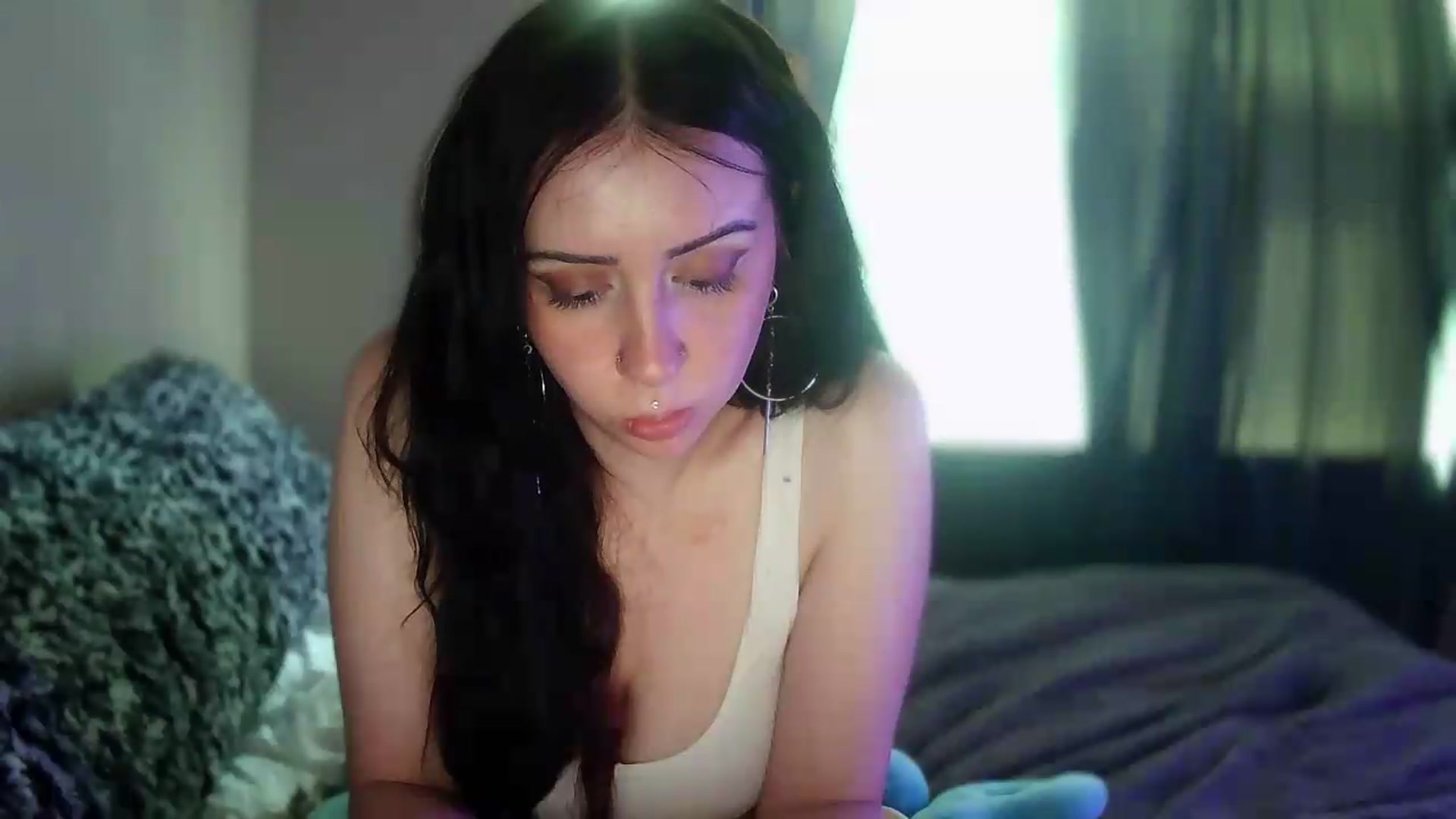 Gallery image thumbnail from Vixendrips's myfreecams stream on, 06/08/2026, 18:08 image 9 of 20