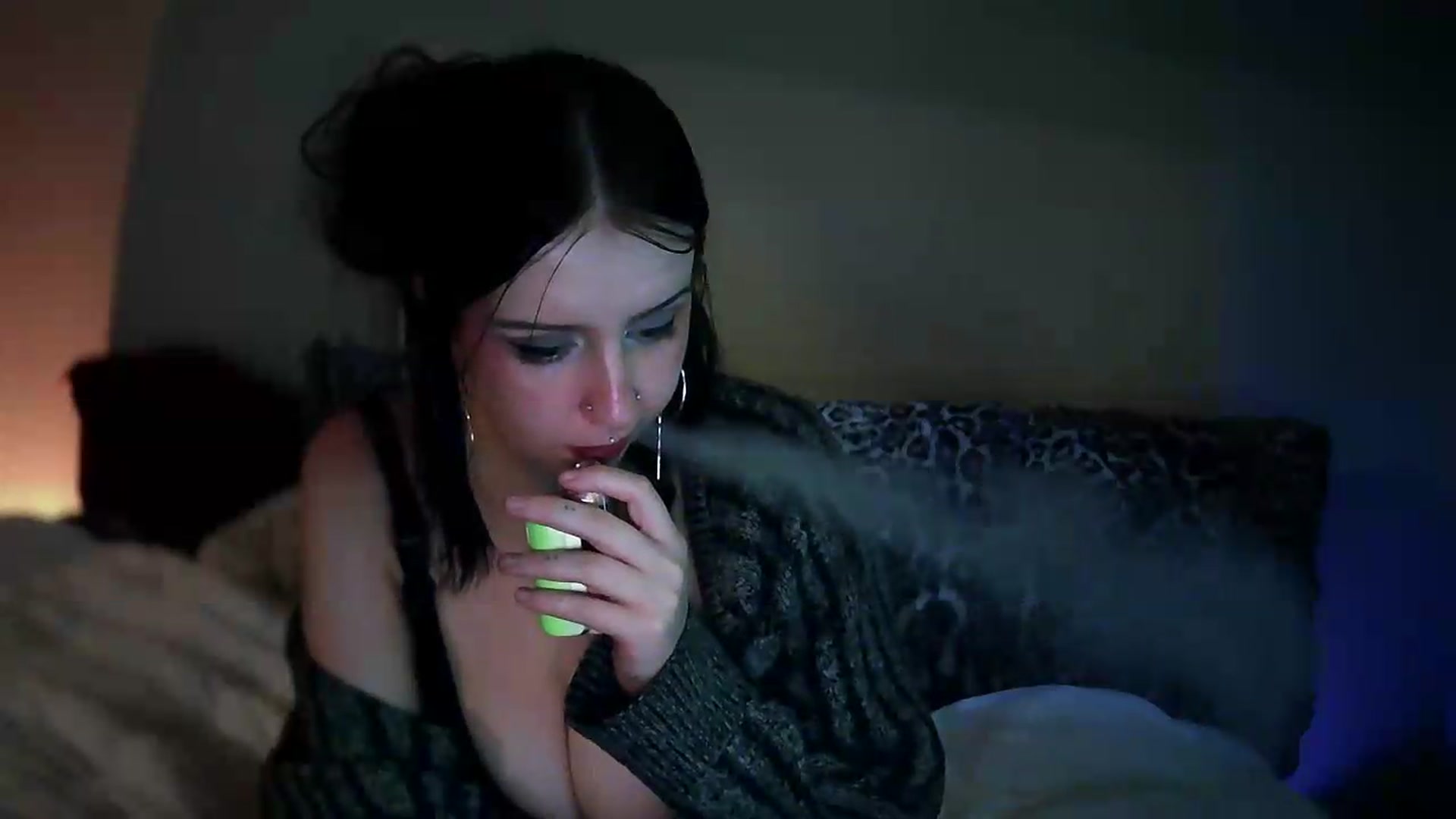 Gallery image thumbnail from Vixendrips's myfreecams stream on, 07/19/2026, 19:12 image 5 of 20