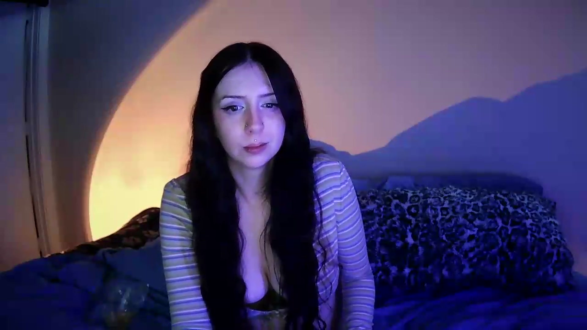 Gallery image thumbnail from Vixendrips's myfreecams stream on, 08/14/2026, 19:19 image 15 of 20