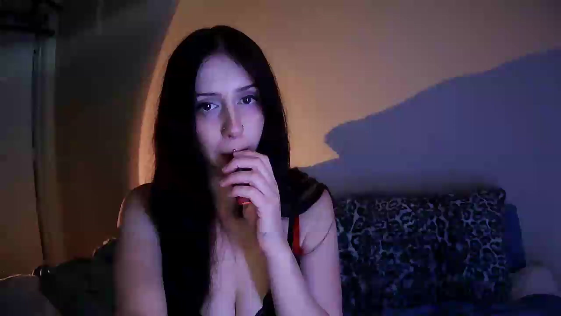 Gallery image thumbnail from Vixendrips's myfreecams stream on, 08/16/2026, 21:38 image 15 of 20
