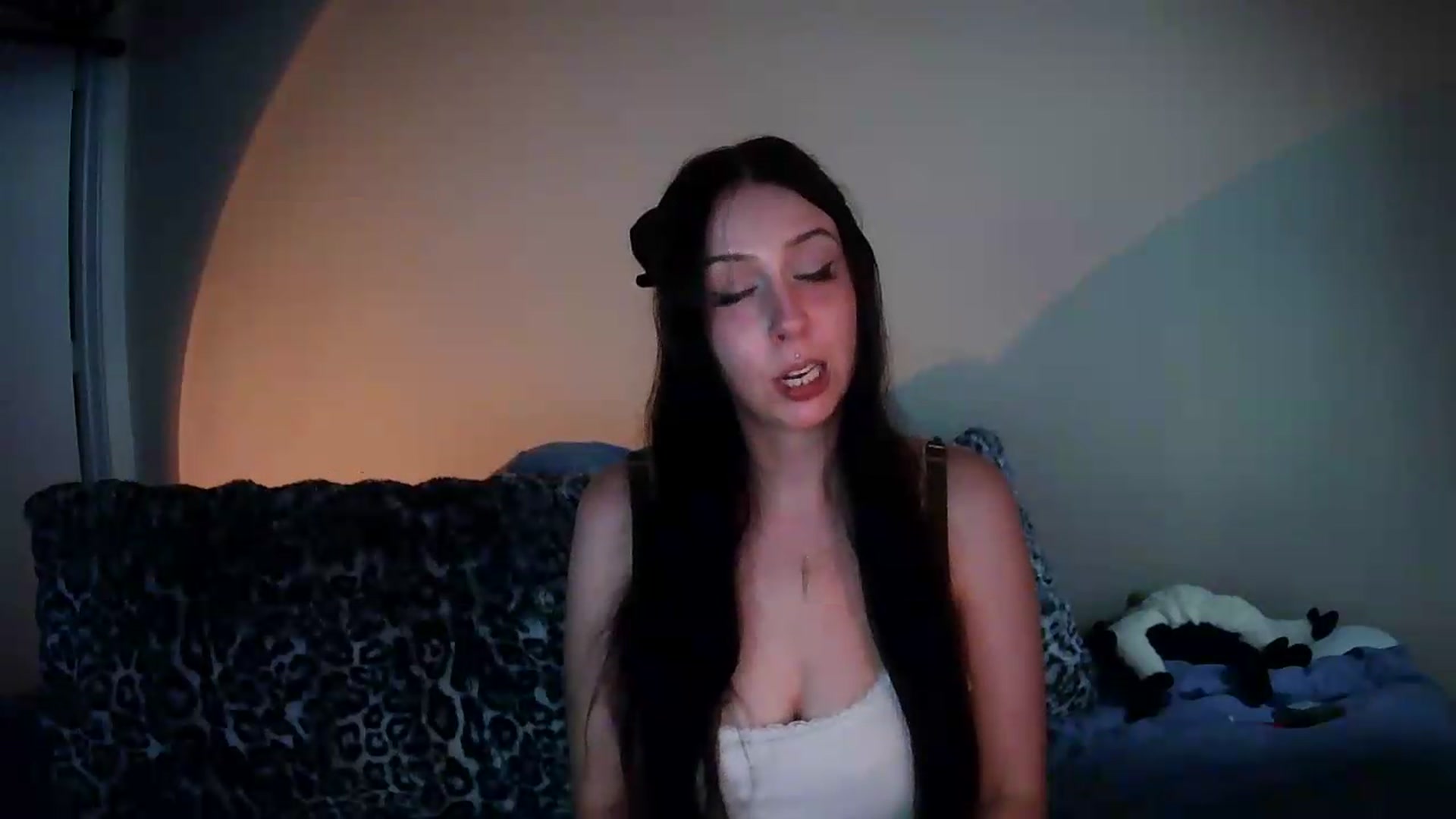Gallery image thumbnail from Vixendrips's myfreecams stream on, 08/24/2026, 24:02 image 4 of 20