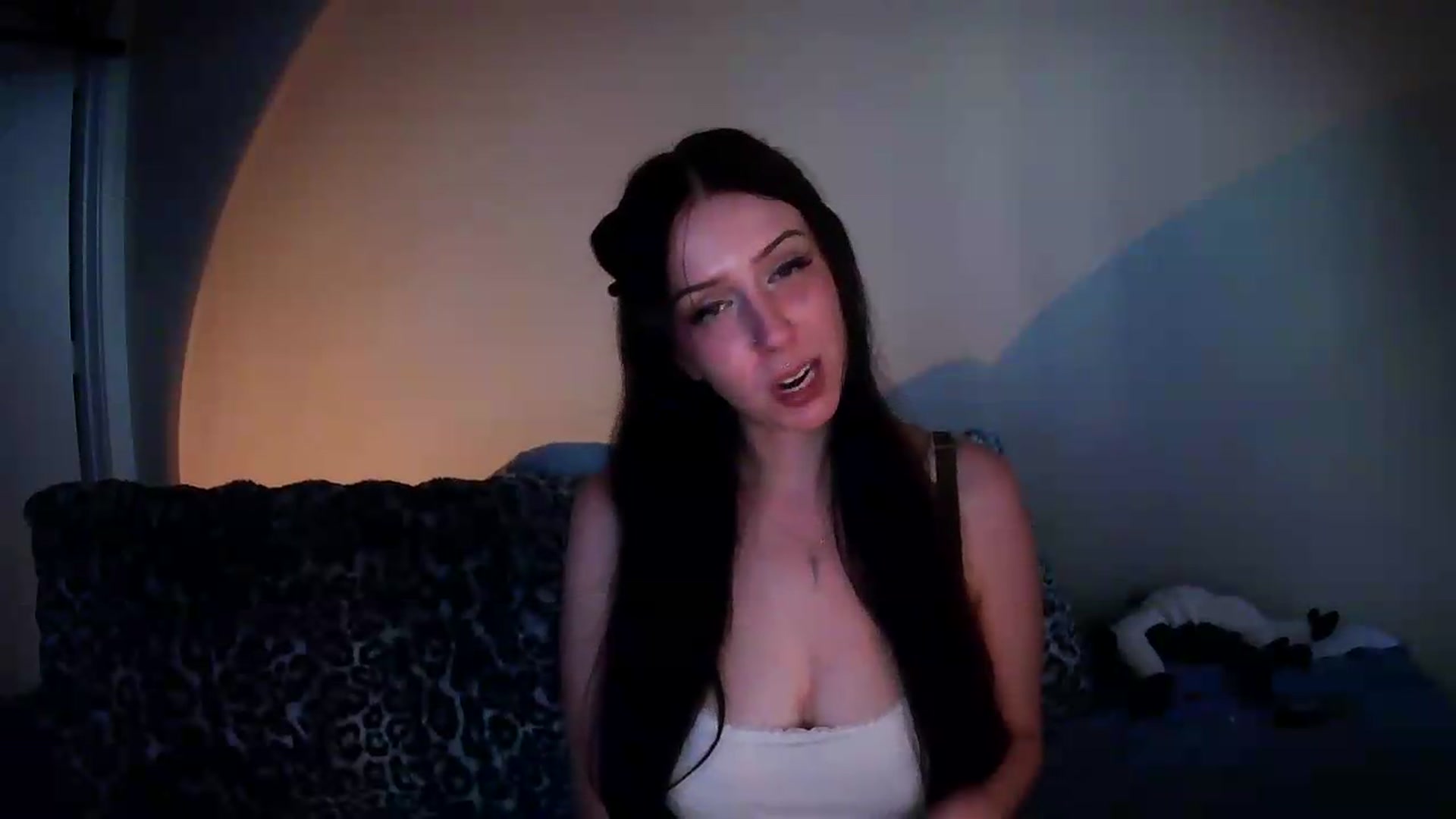 Gallery image thumbnail from Vixendrips's myfreecams stream on, 08/24/2026, 24:02 image 11 of 20