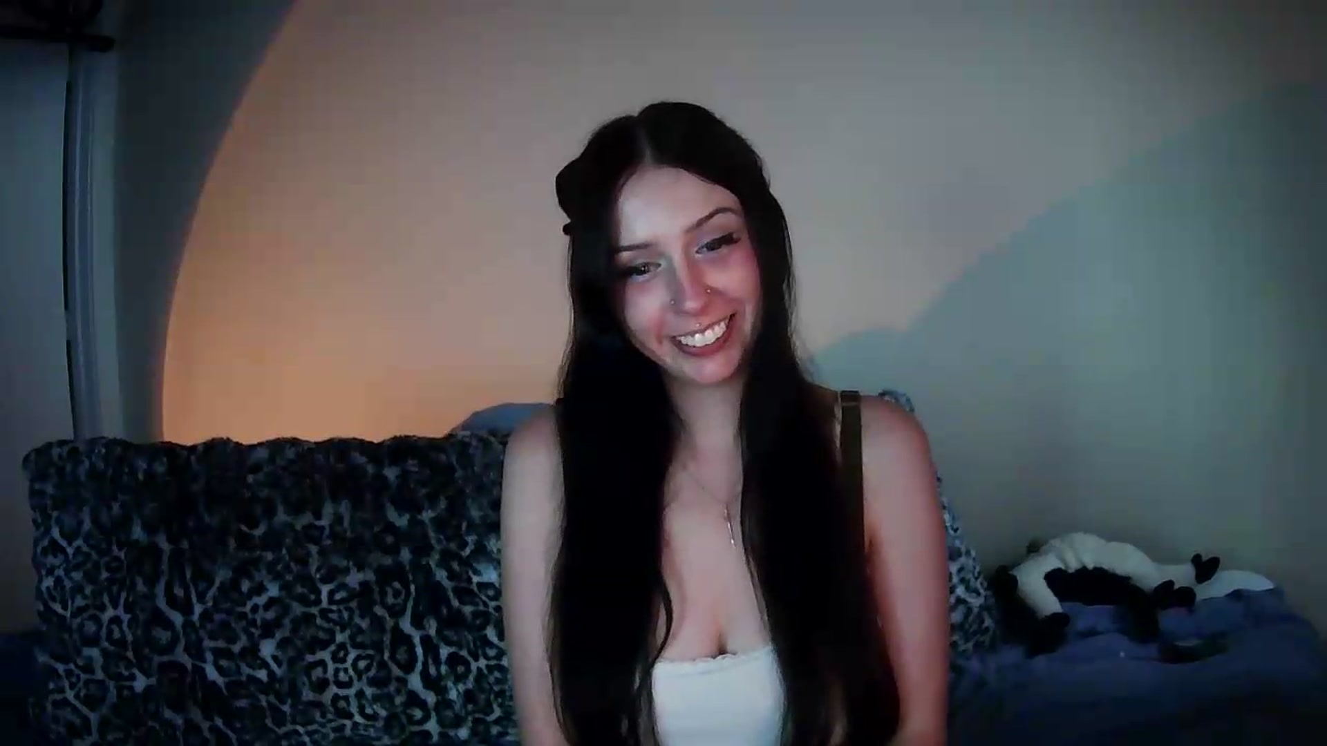 Gallery image thumbnail from Vixendrips's myfreecams stream on, 08/24/2026, 24:02 image 6 of 20