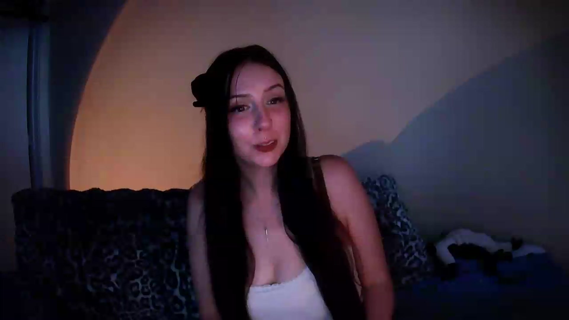 Gallery image thumbnail from Vixendrips's myfreecams stream on, 08/24/2026, 24:28 image 5 of 20