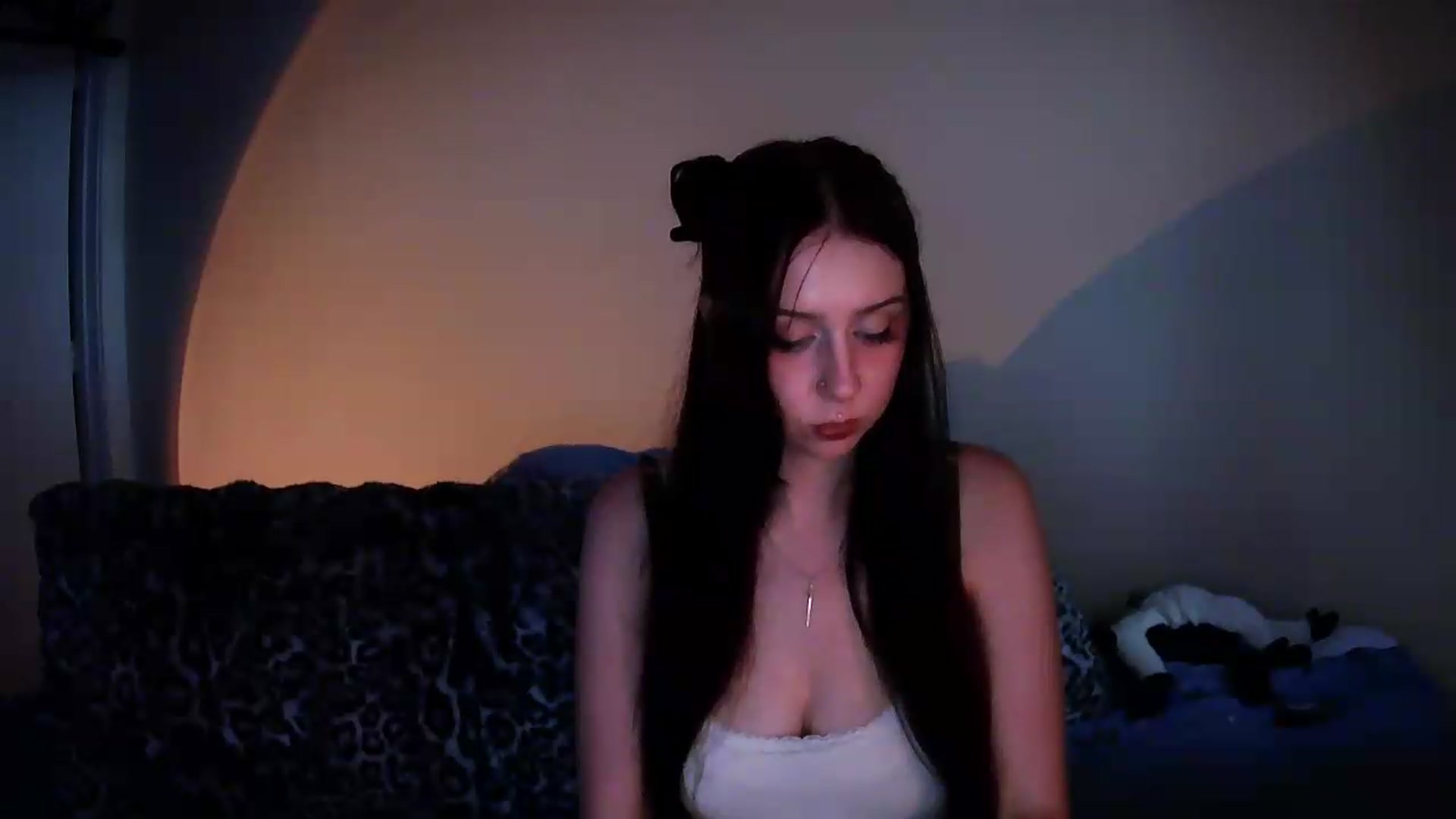 Gallery image thumbnail from Vixendrips's myfreecams stream on, 08/24/2026, 24:28 image 4 of 20