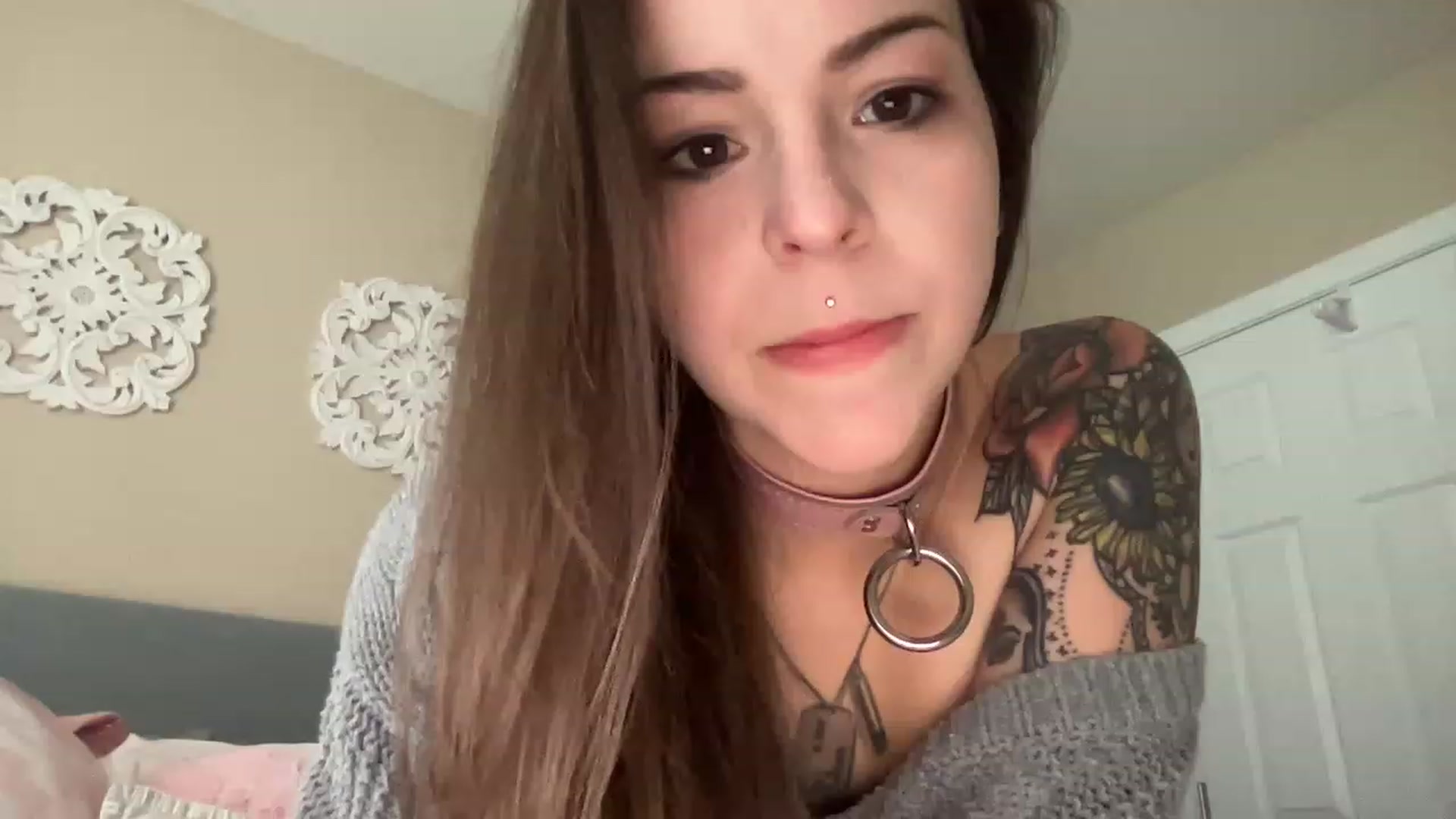 Gallery image thumbnail from Vixeyyy's myfreecams stream on, 03/12/2023, 17:58 image 7 of 20