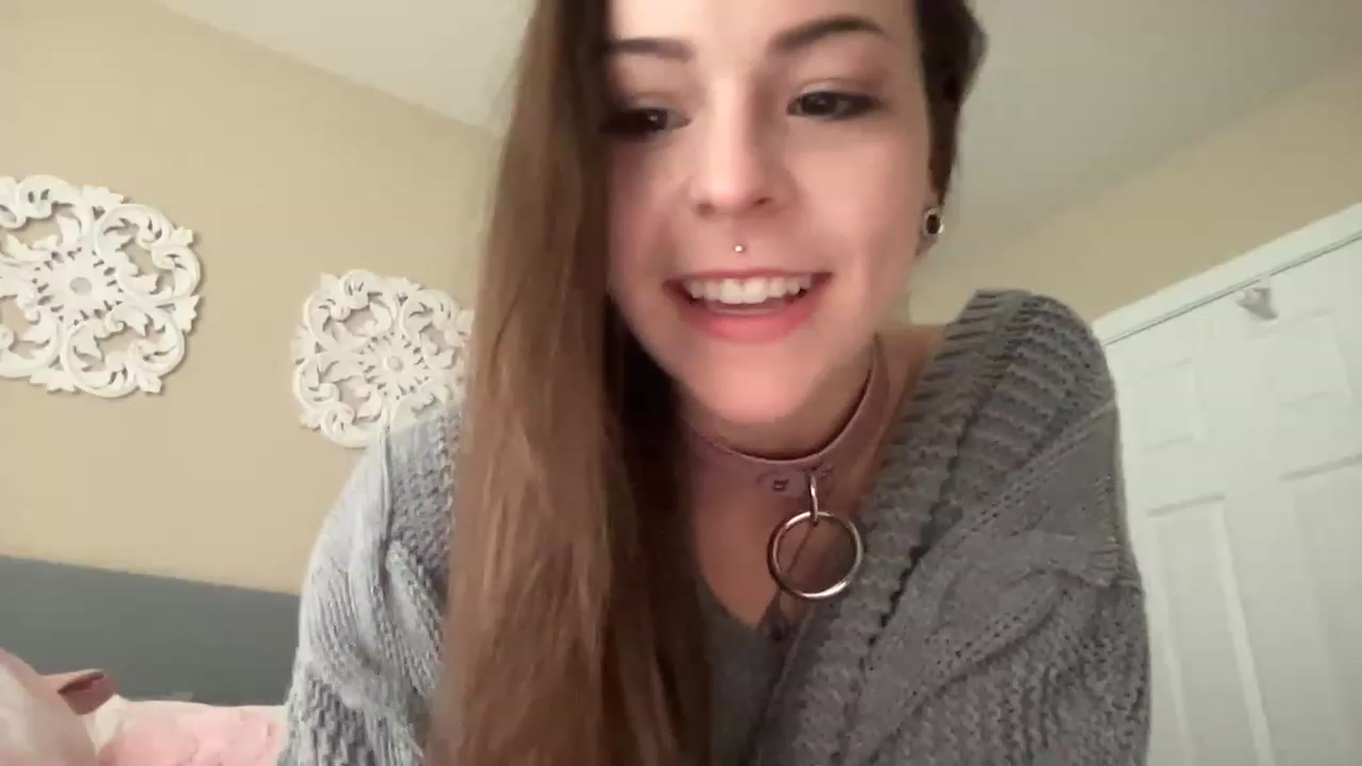 Gallery image thumbnail from Vixeyyy's myfreecams stream on, 03/12/2023, 17:58 image 4 of 20