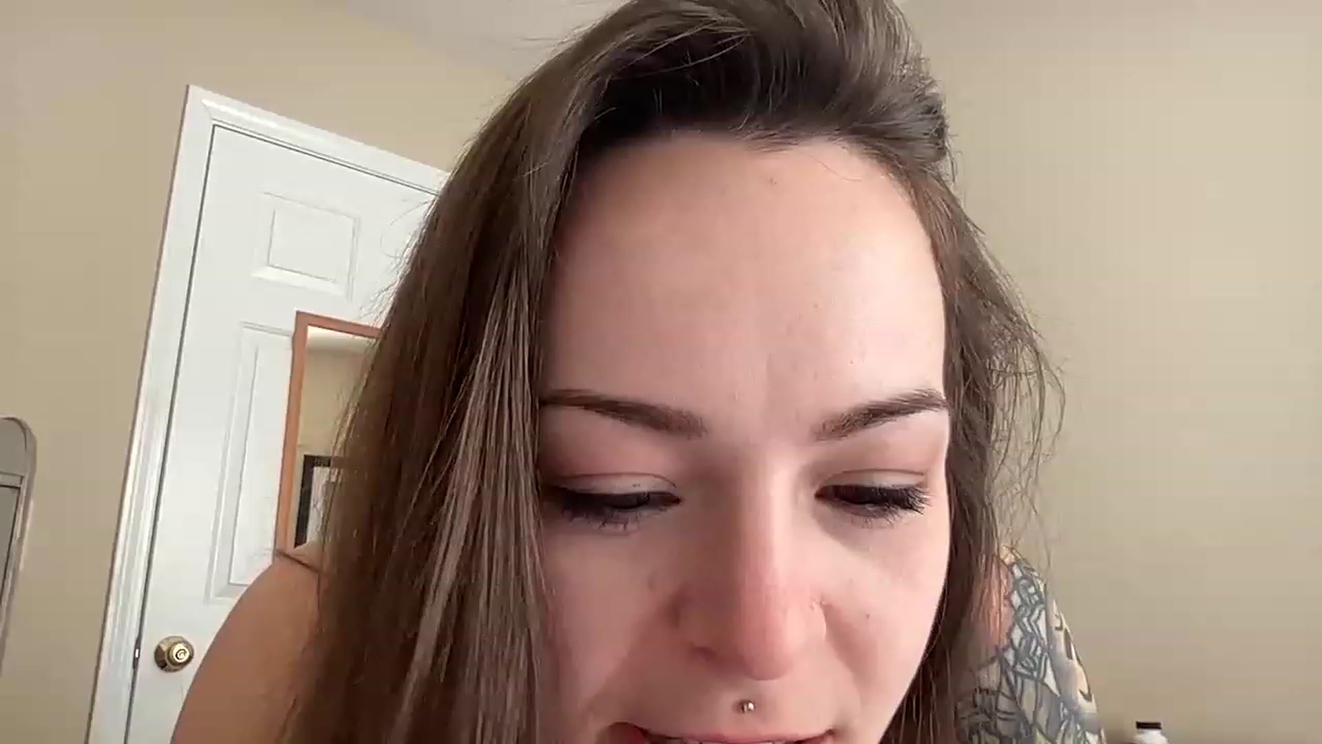 Gallery image thumbnail from Vixeyyy's myfreecams stream on, 03/15/2023, 18:34 image 6 of 20