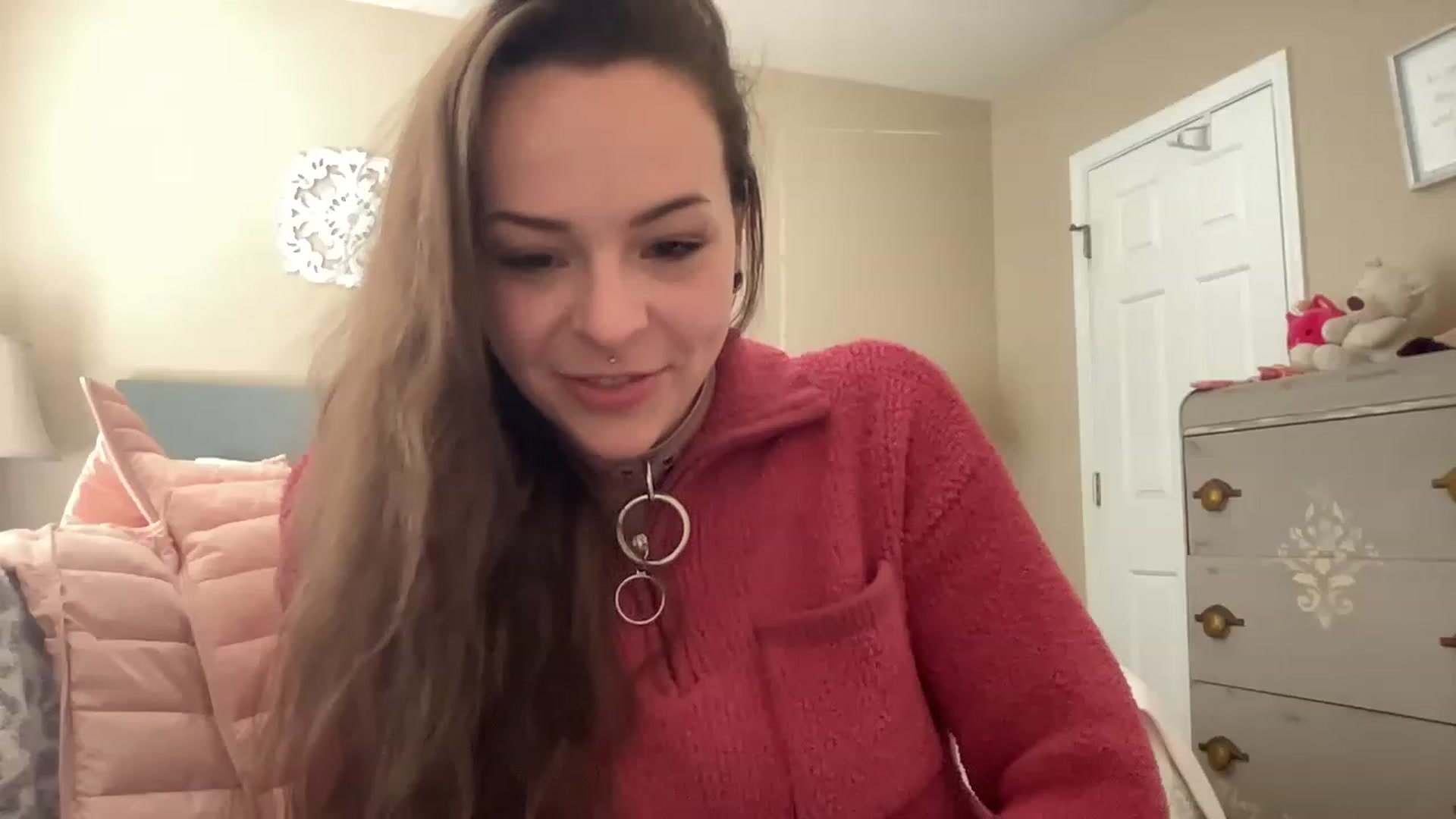 Gallery image thumbnail from Vixeyyy's myfreecams stream on, 03/16/2023, 15:23 image 15 of 20