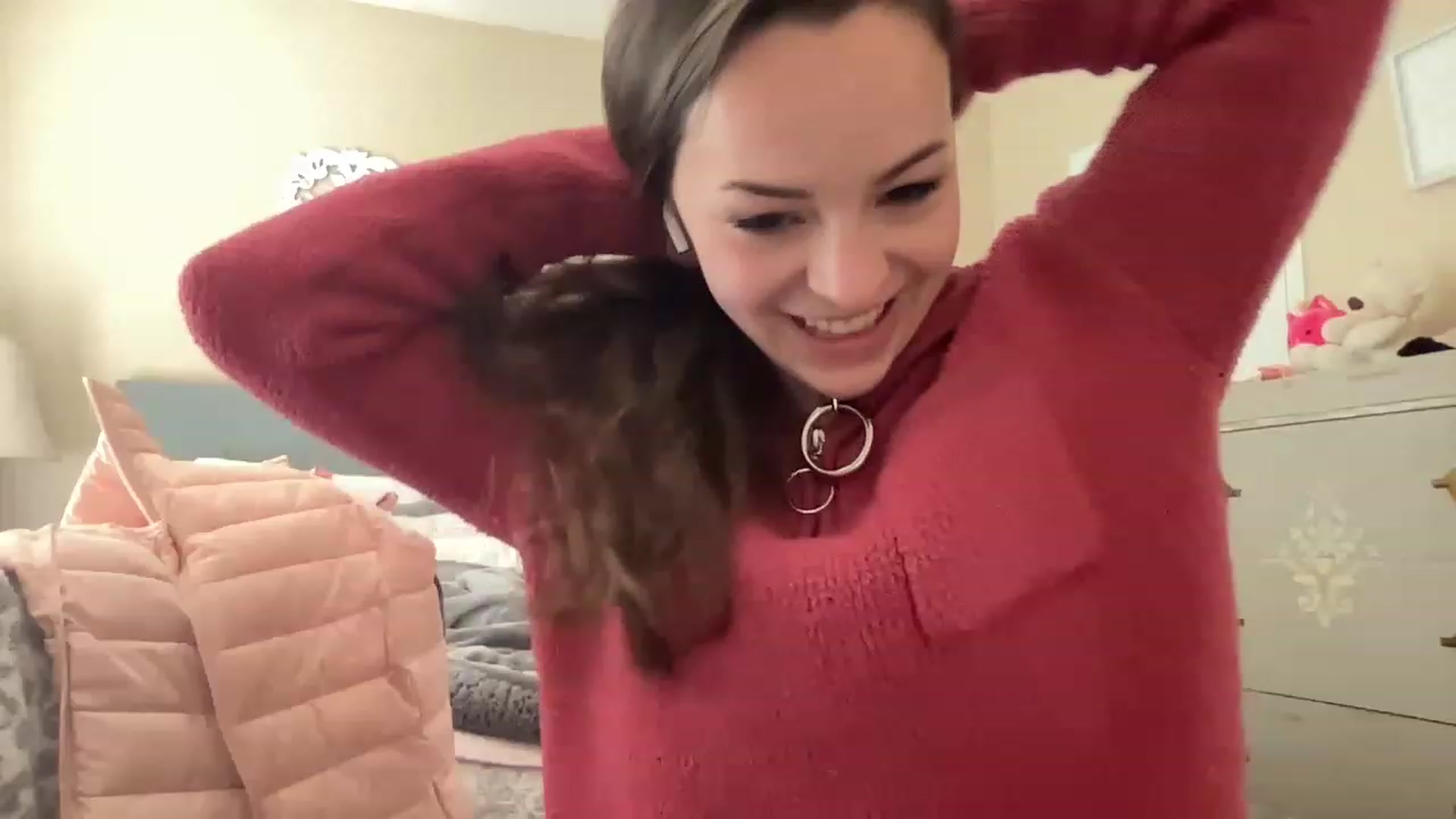 Gallery image thumbnail from Vixeyyy's myfreecams stream on, 03/16/2023, 15:23 image 19 of 20