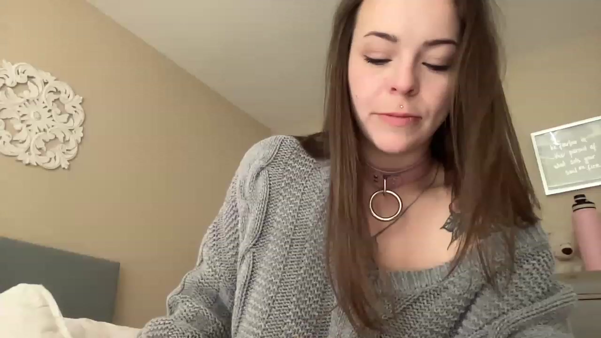 Gallery image thumbnail from Vixeyyy's myfreecams stream on, 03/21/2023, 15:12 image 1 of 20