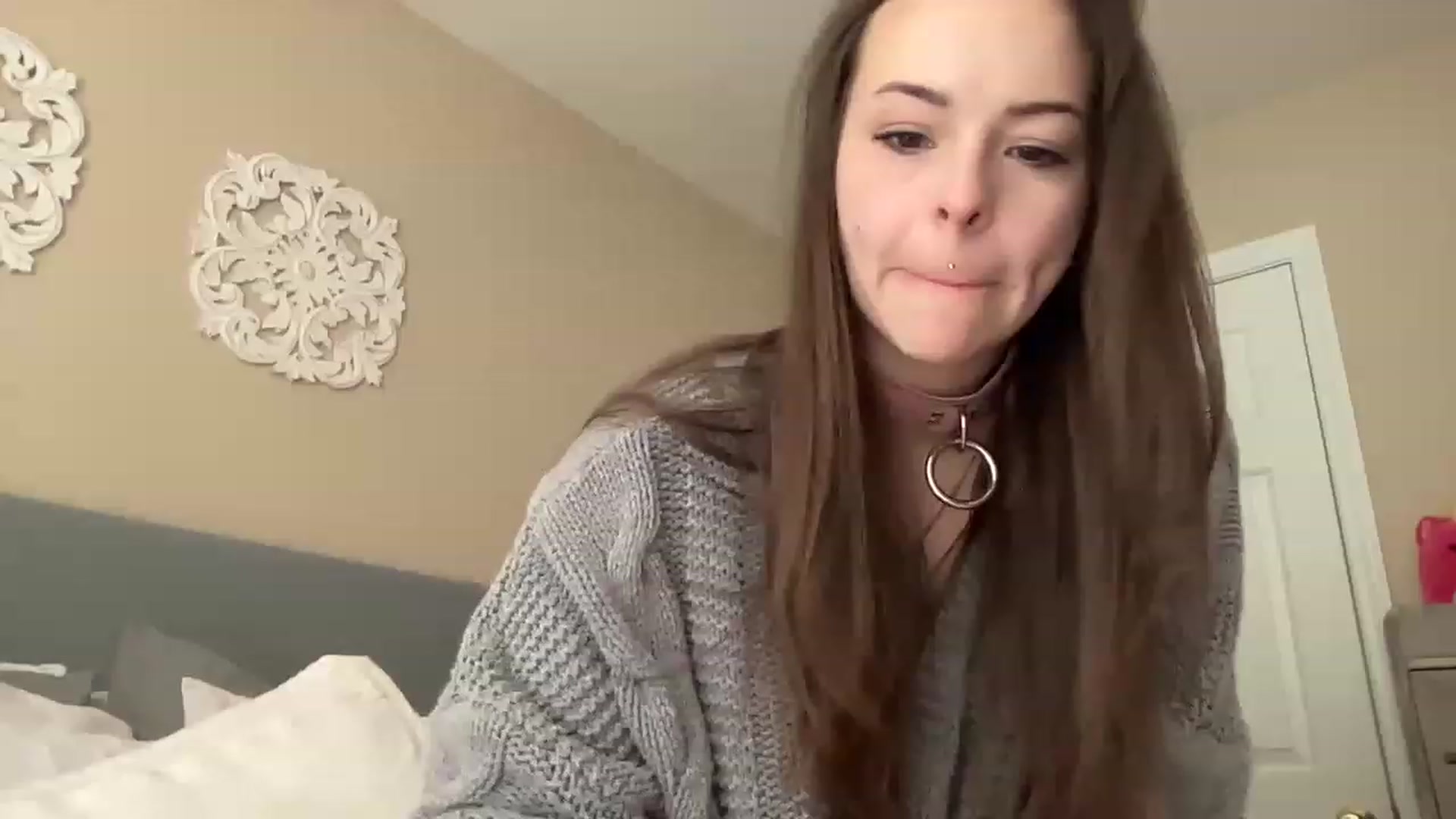 Gallery image thumbnail from Vixeyyy's myfreecams stream on, 03/21/2023, 15:12 image 5 of 20