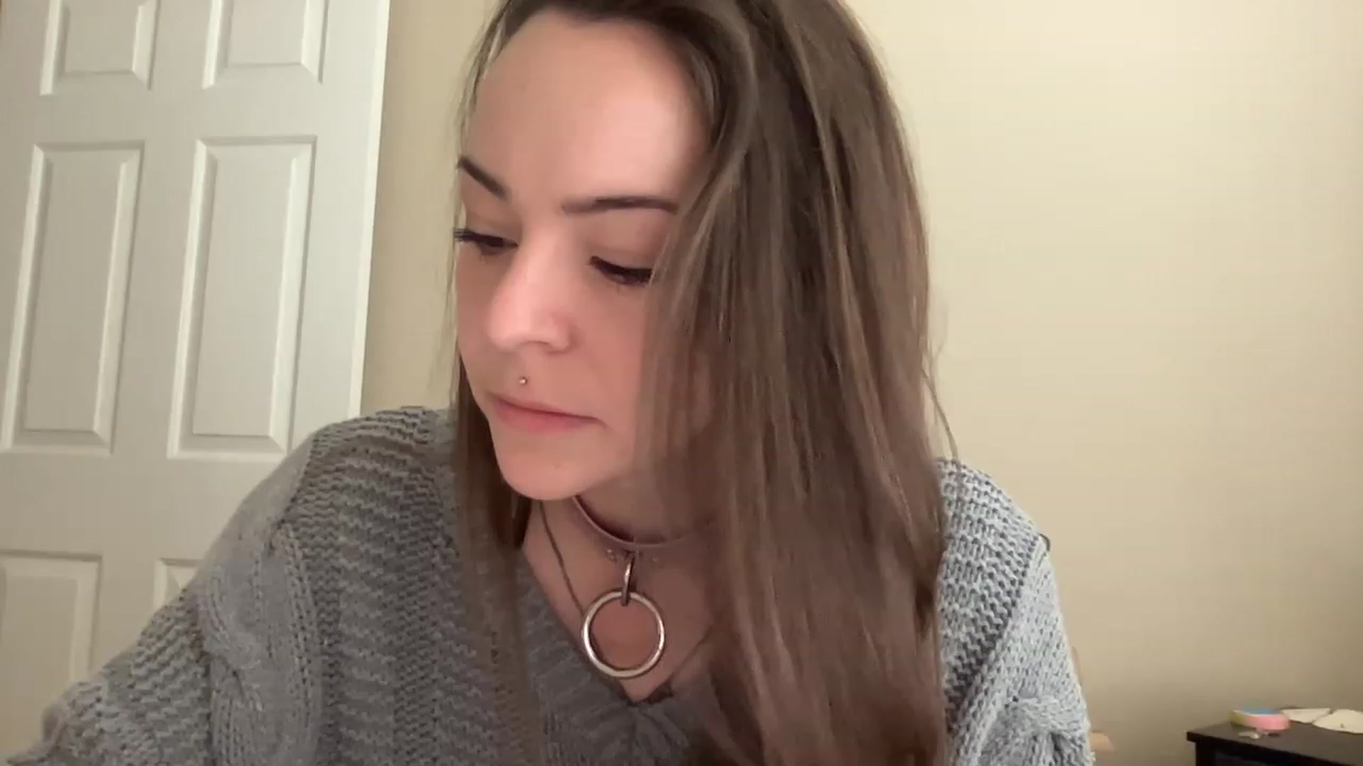 Gallery image thumbnail from Vixeyyy's myfreecams stream on, 03/24/2023, 13:52 image 3 of 20