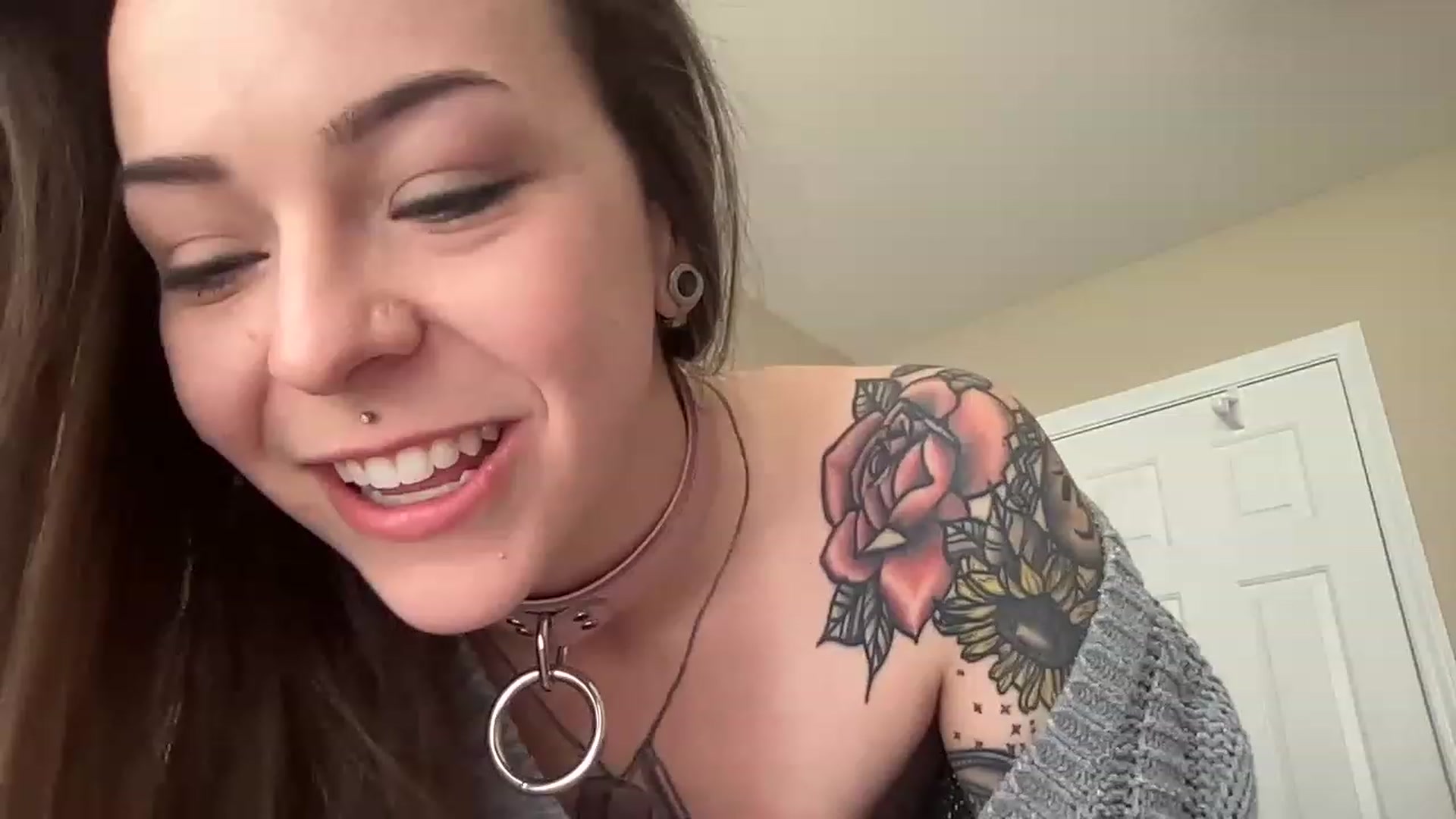 Gallery image thumbnail from Vixeyyy's myfreecams stream on, 03/29/2023, 13:59 image 11 of 20