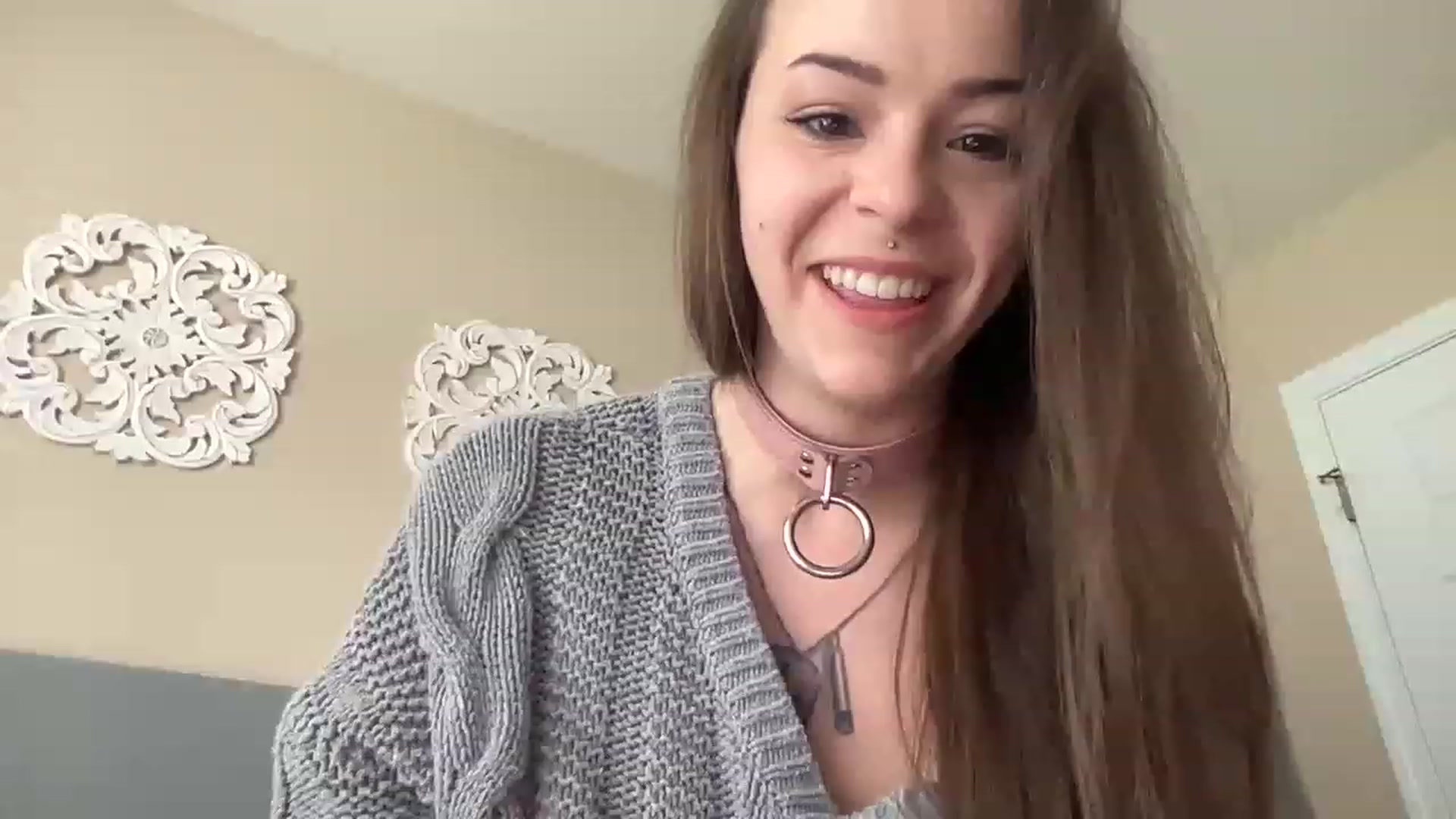 Gallery image thumbnail from Vixeyyy's myfreecams stream on, 03/29/2023, 13:59 image 2 of 20