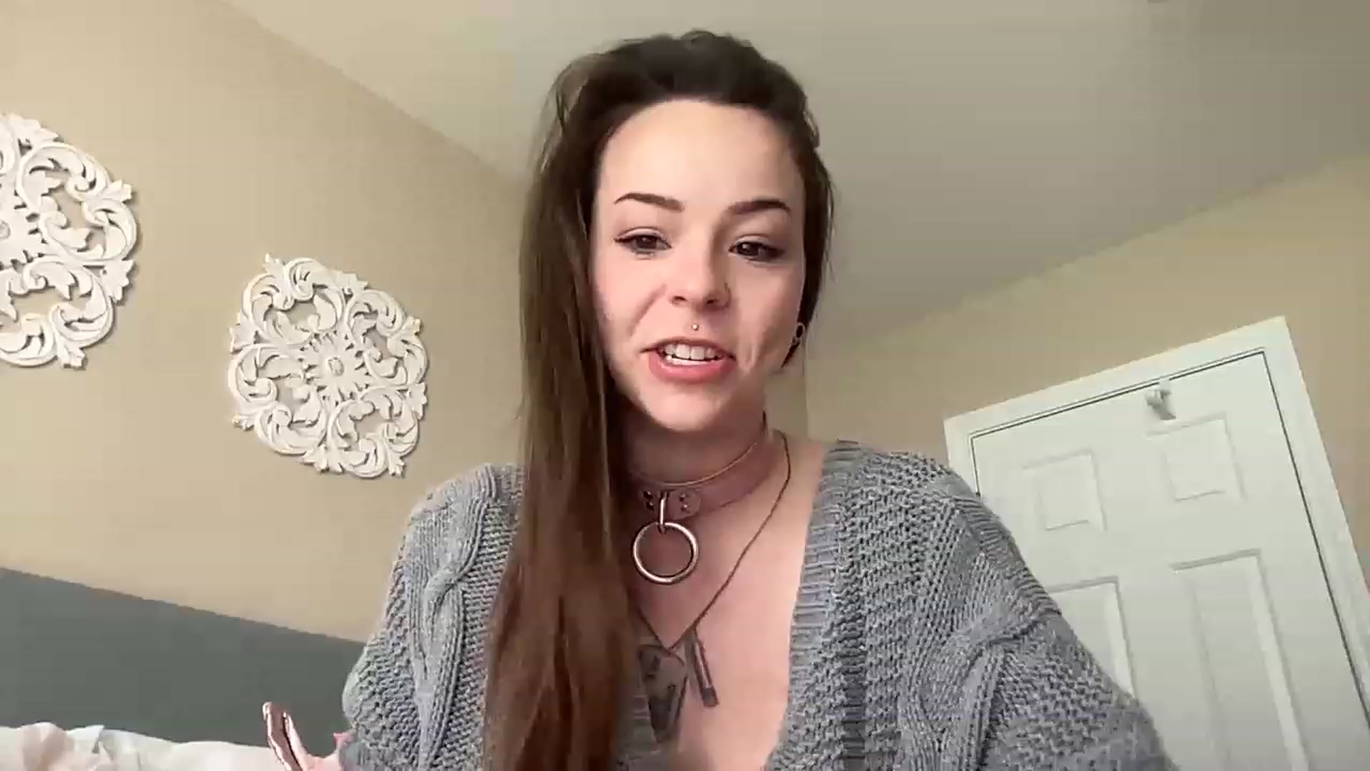 Gallery image thumbnail from Vixeyyy's myfreecams stream on, 03/29/2023, 13:59 image 9 of 20