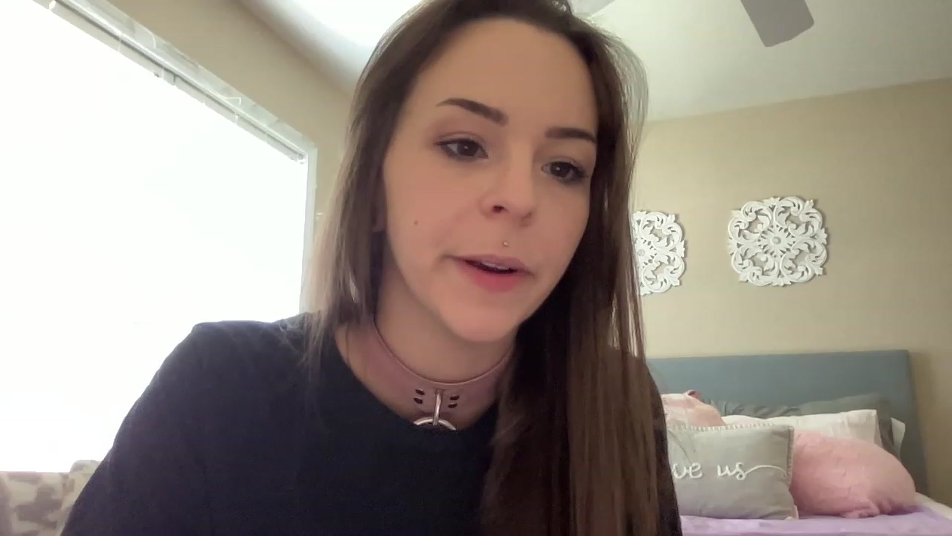 Gallery image thumbnail from Vixeyyy's myfreecams stream on, 05/01/2023, 14:09 image 1 of 20