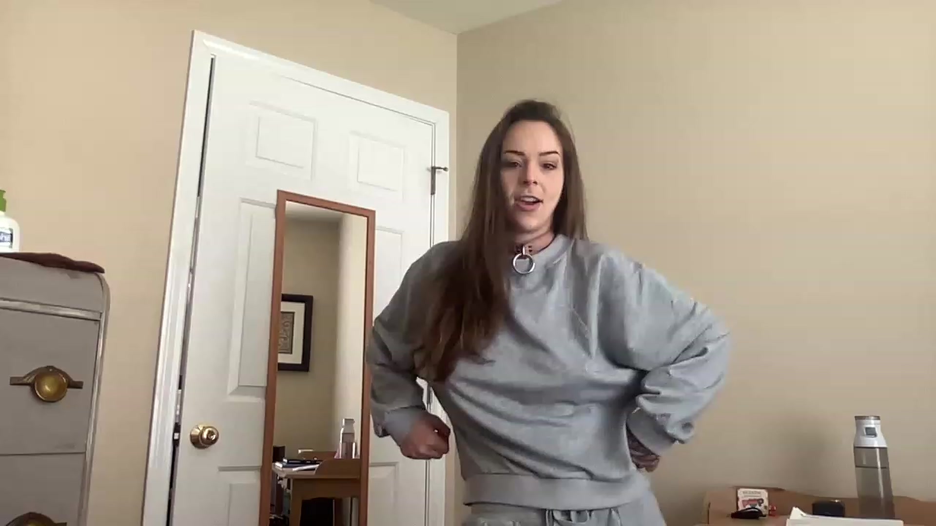 Gallery image thumbnail from Vixeyyy's myfreecams stream on, 05/21/2023, 13:47 image 15 of 20