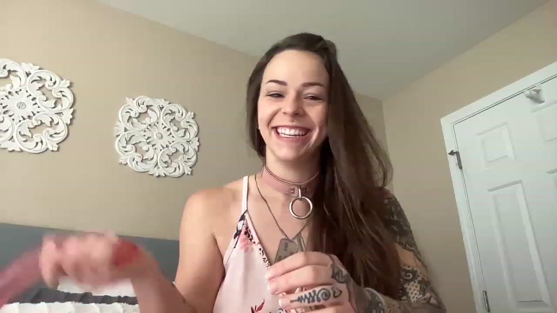 Gallery image thumbnail from Vixeyyy's myfreecams stream on, 05/30/2023, 17:58 image 18 of 20
