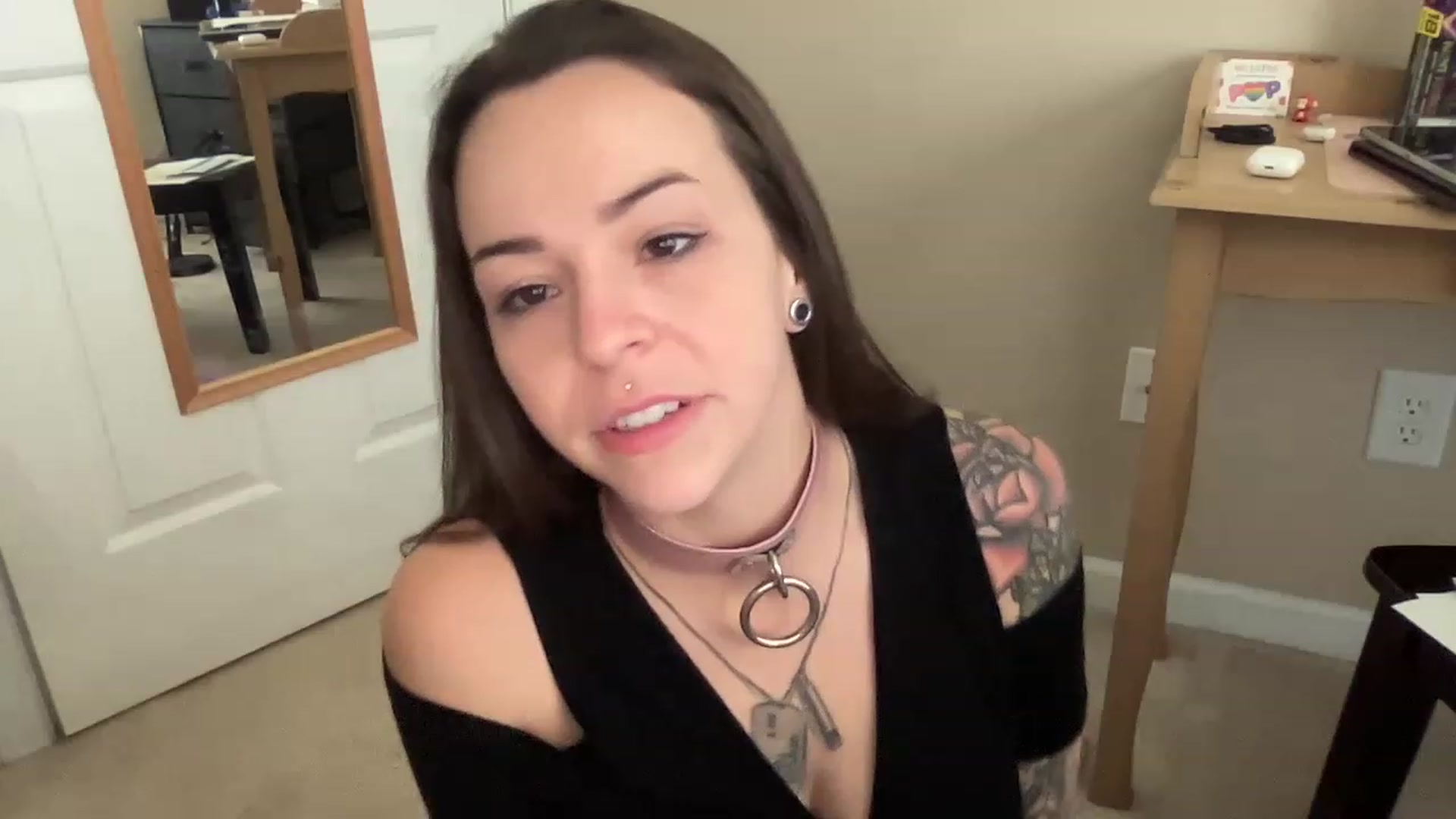 Gallery image thumbnail from Vixeyyy's myfreecams stream on, 05/31/2023, 18:07 image 20 of 20