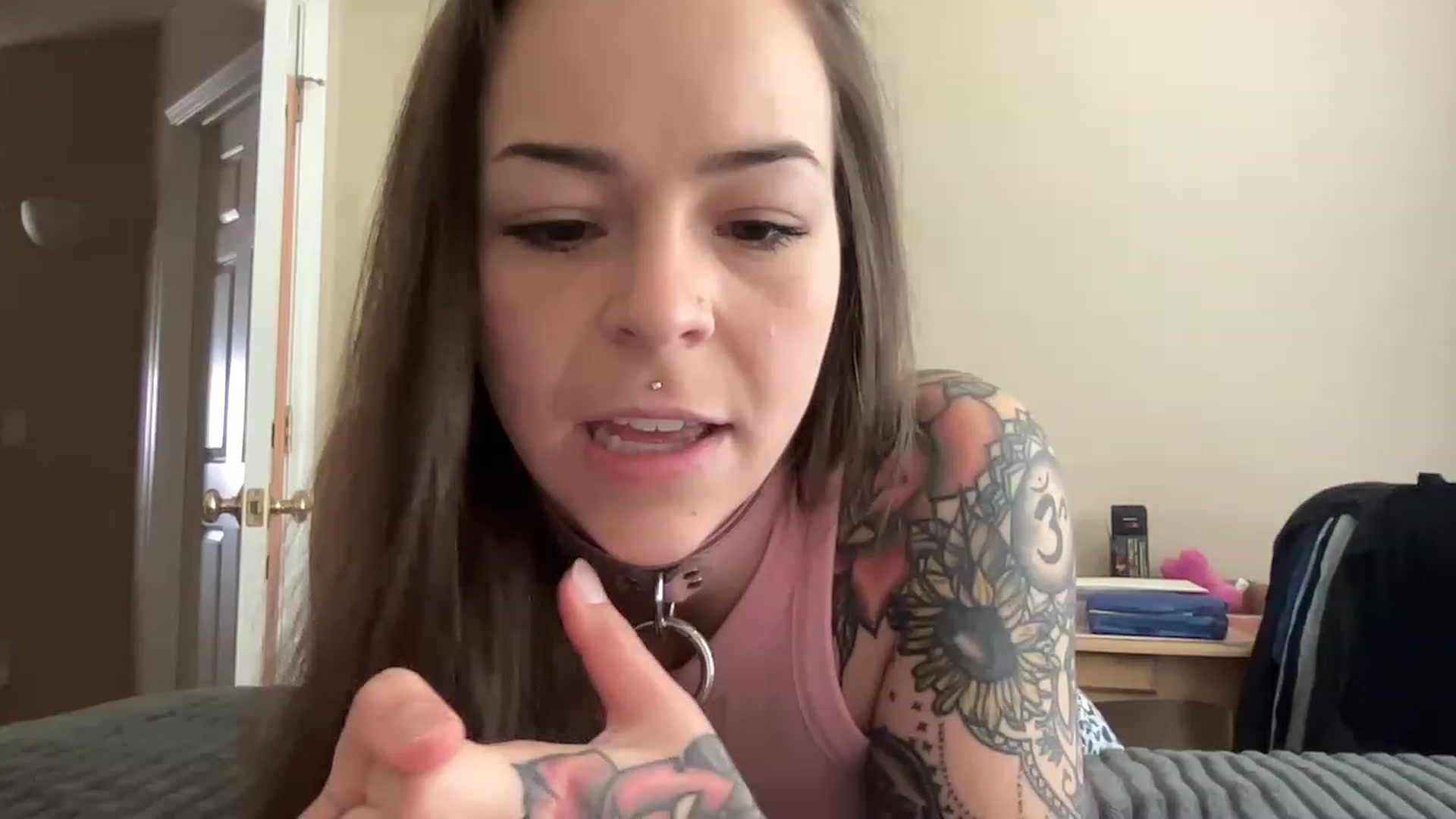 Gallery image thumbnail from Vixeyyy's myfreecams stream on, 06/06/2023, 14:36 image 3 of 20