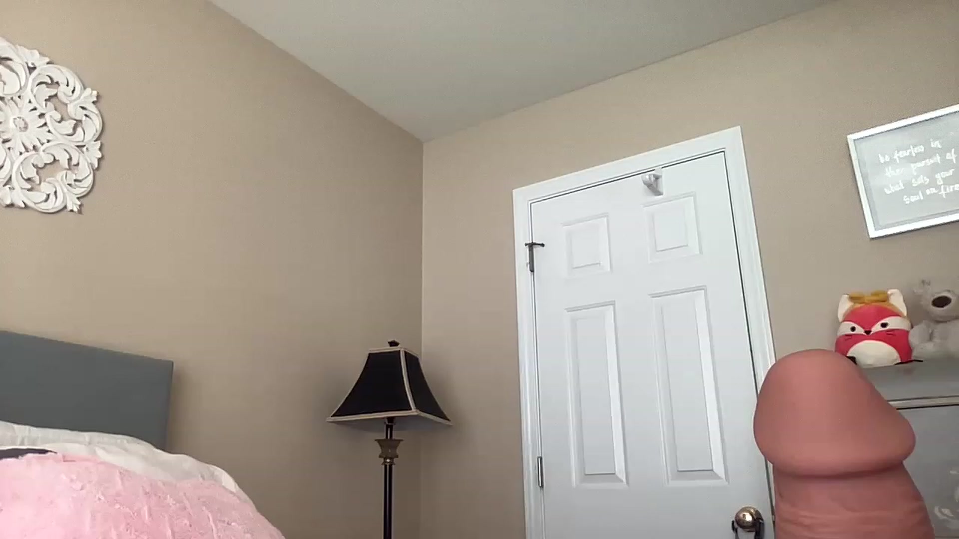 Gallery image thumbnail from Vixeyyy's myfreecams stream on, 06/15/2023, 14:53 image 19 of 20