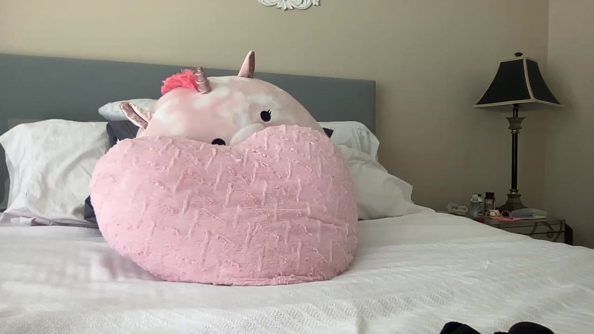 Gallery image thumbnail from Vixeyyy's myfreecams stream on, 06/17/2023, 19:37 image 7 of 20