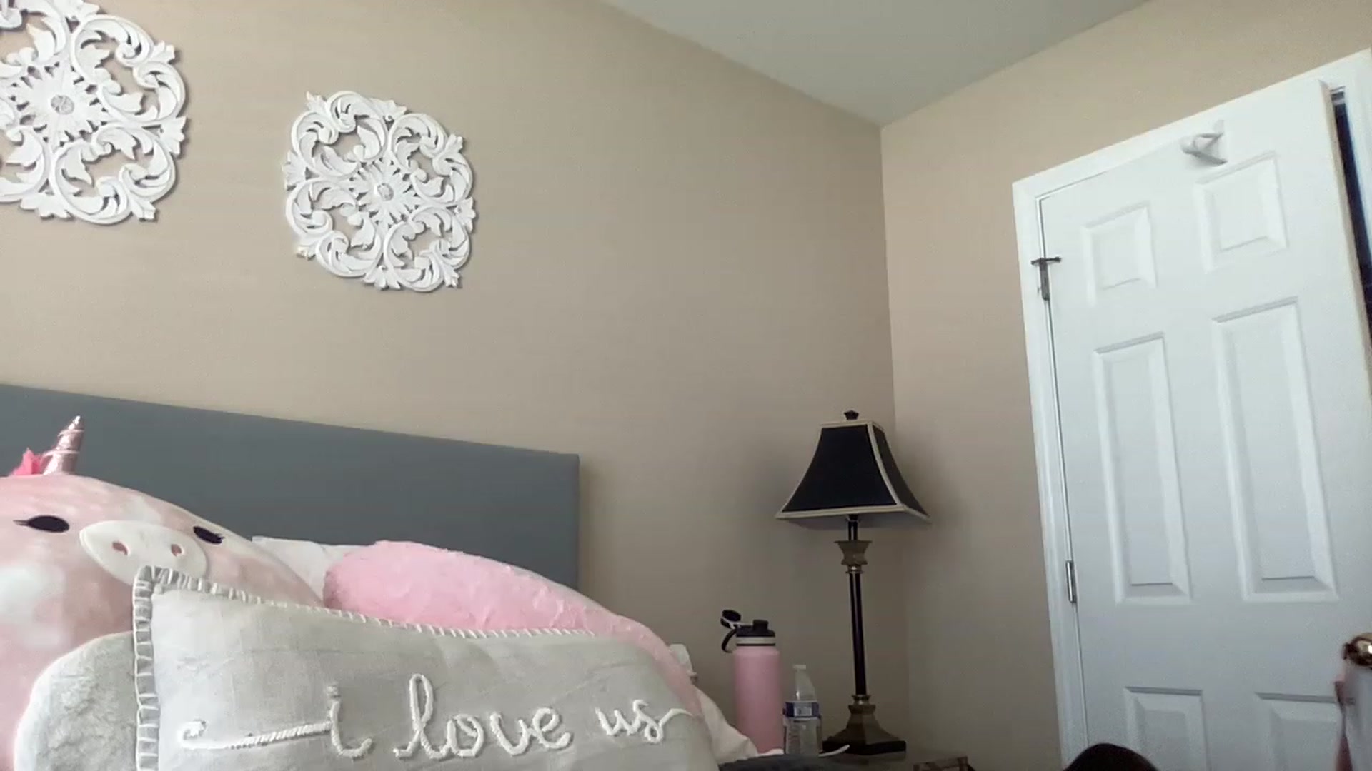 Gallery image thumbnail from Vixeyyy's myfreecams stream on, 06/27/2023, 14:33 image 5 of 20