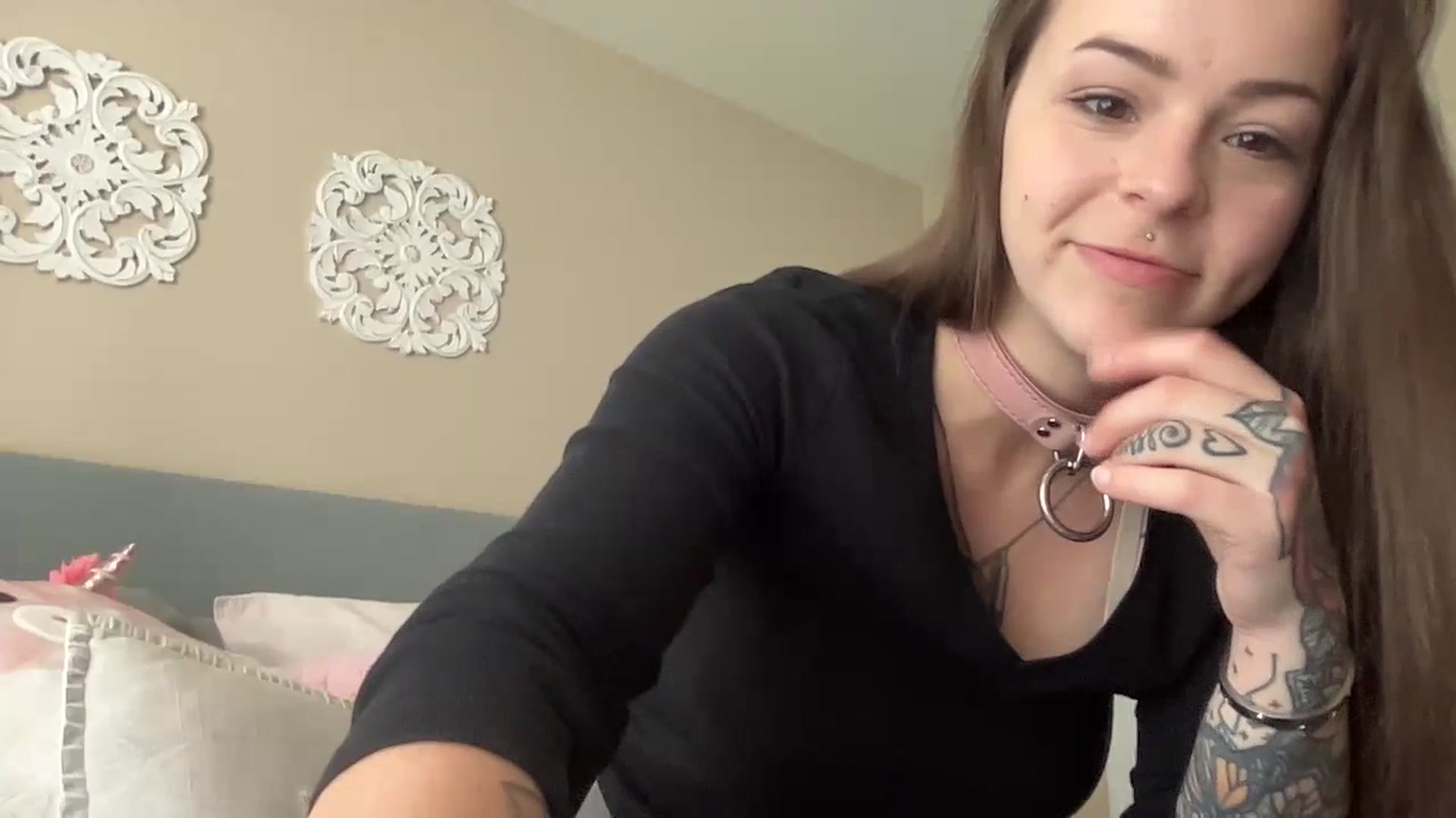 Gallery image thumbnail from Vixeyyy's myfreecams stream on, 06/29/2023, 14:49 image 3 of 20